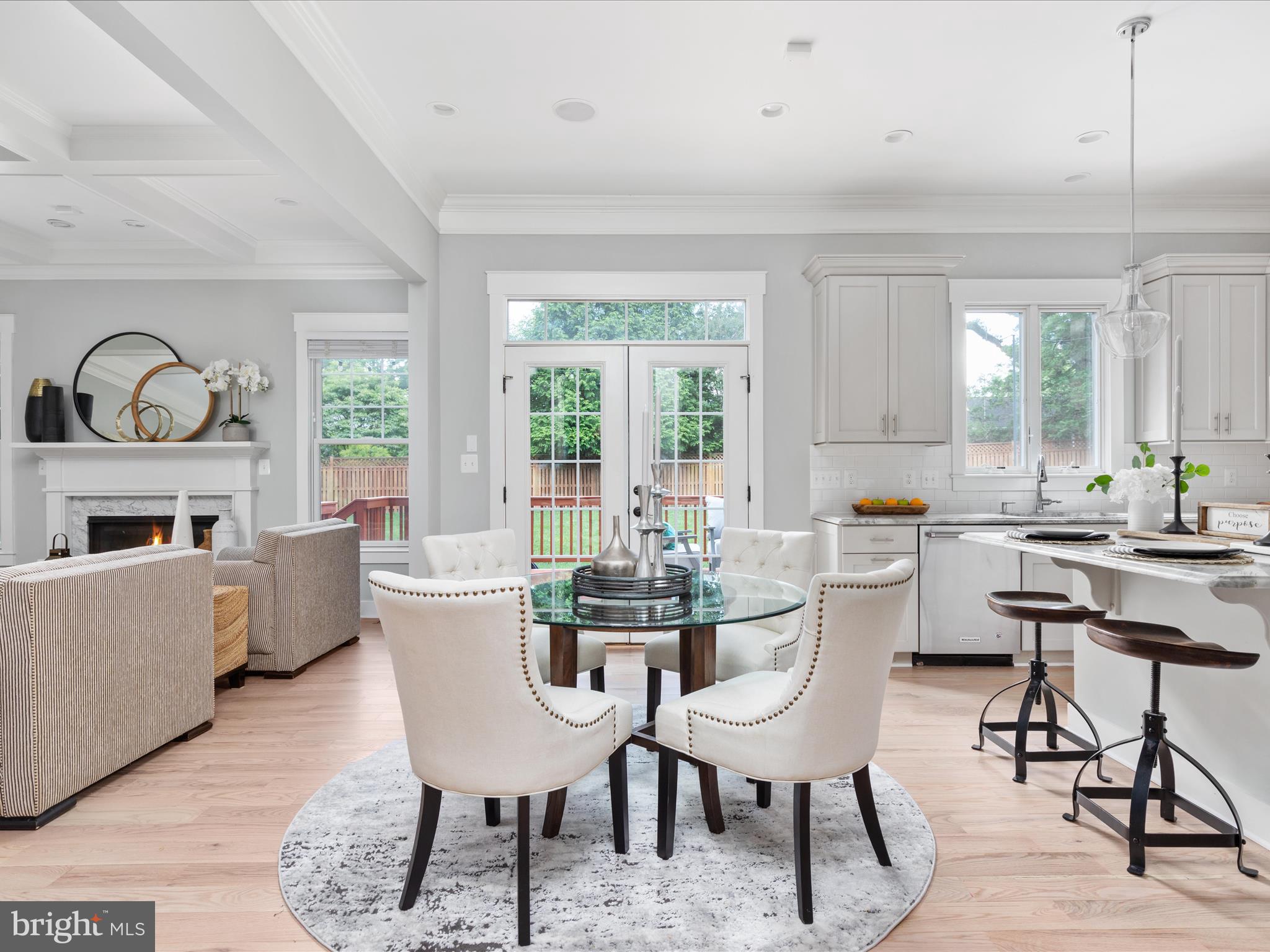 GOLF CLUB MANOR - Residential