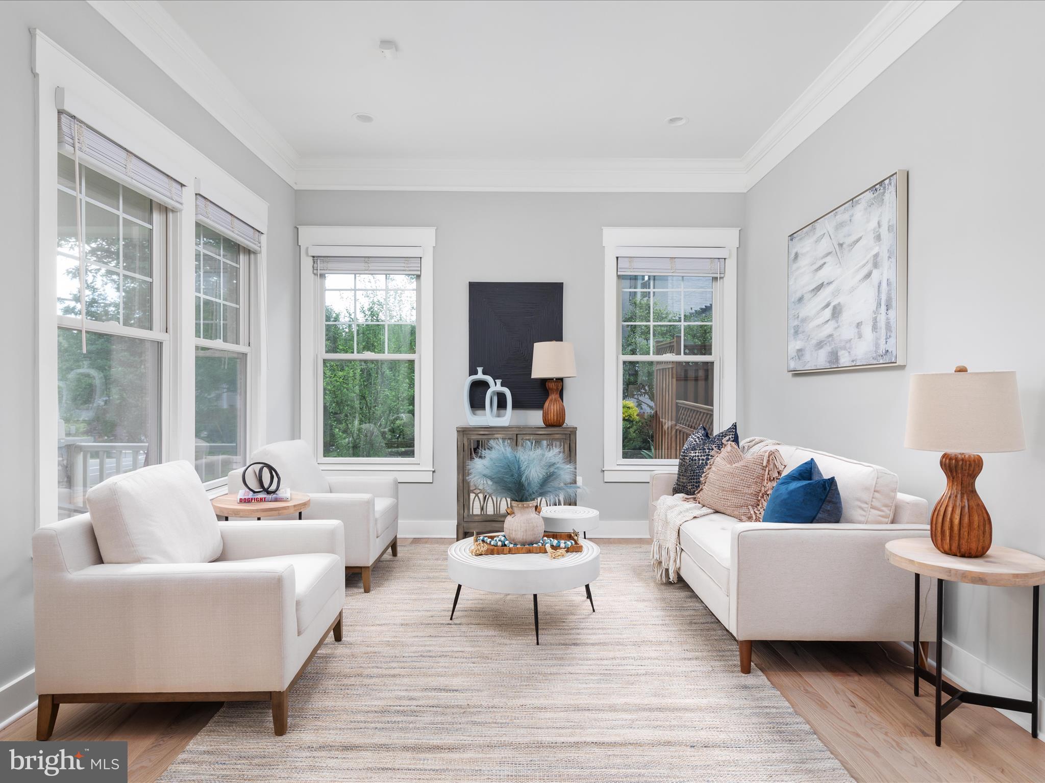 GOLF CLUB MANOR - Residential