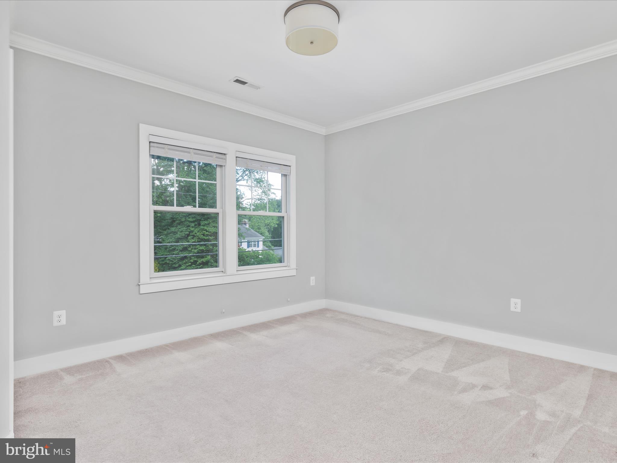 GOLF CLUB MANOR - Residential