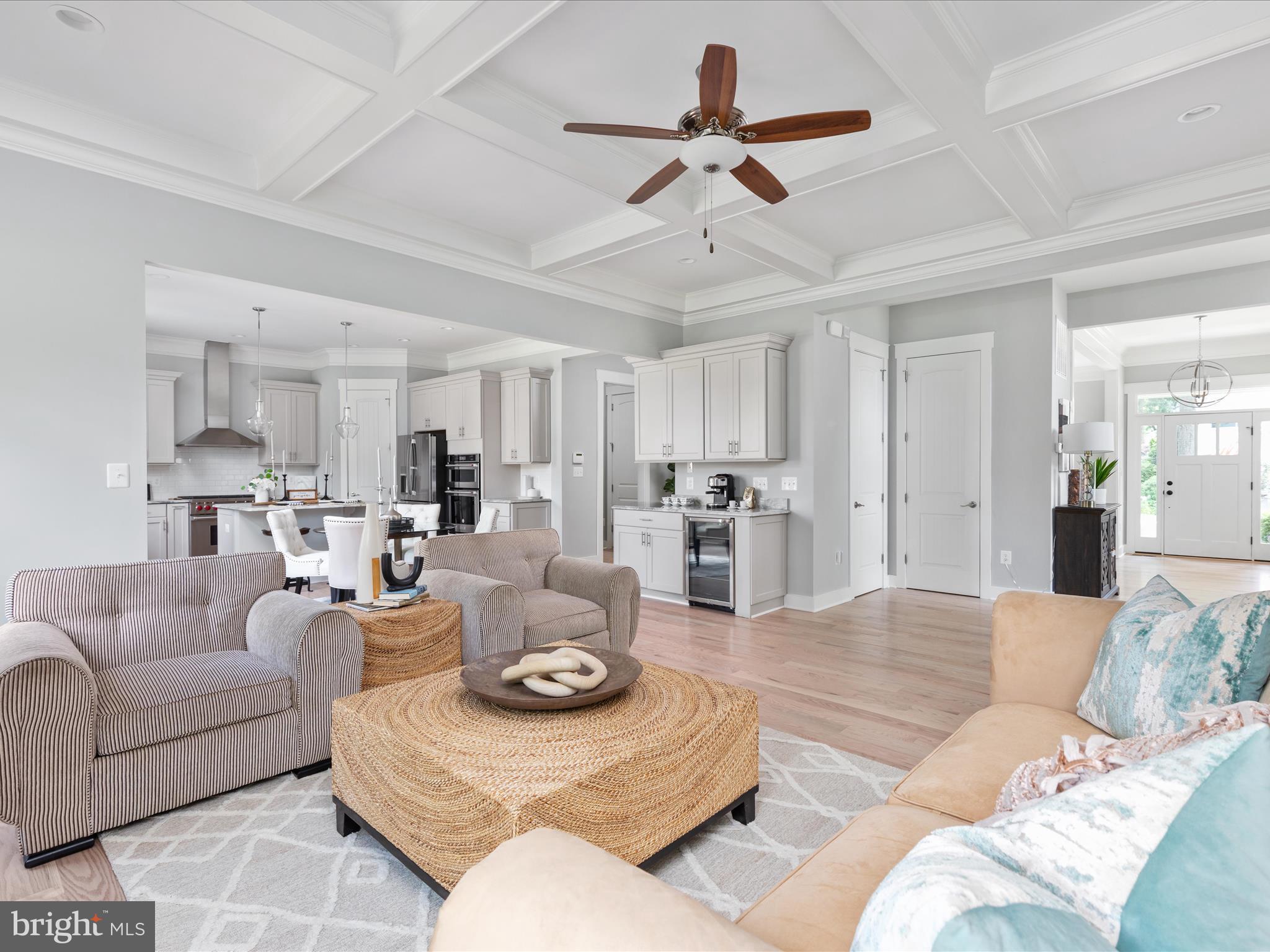 GOLF CLUB MANOR - Residential