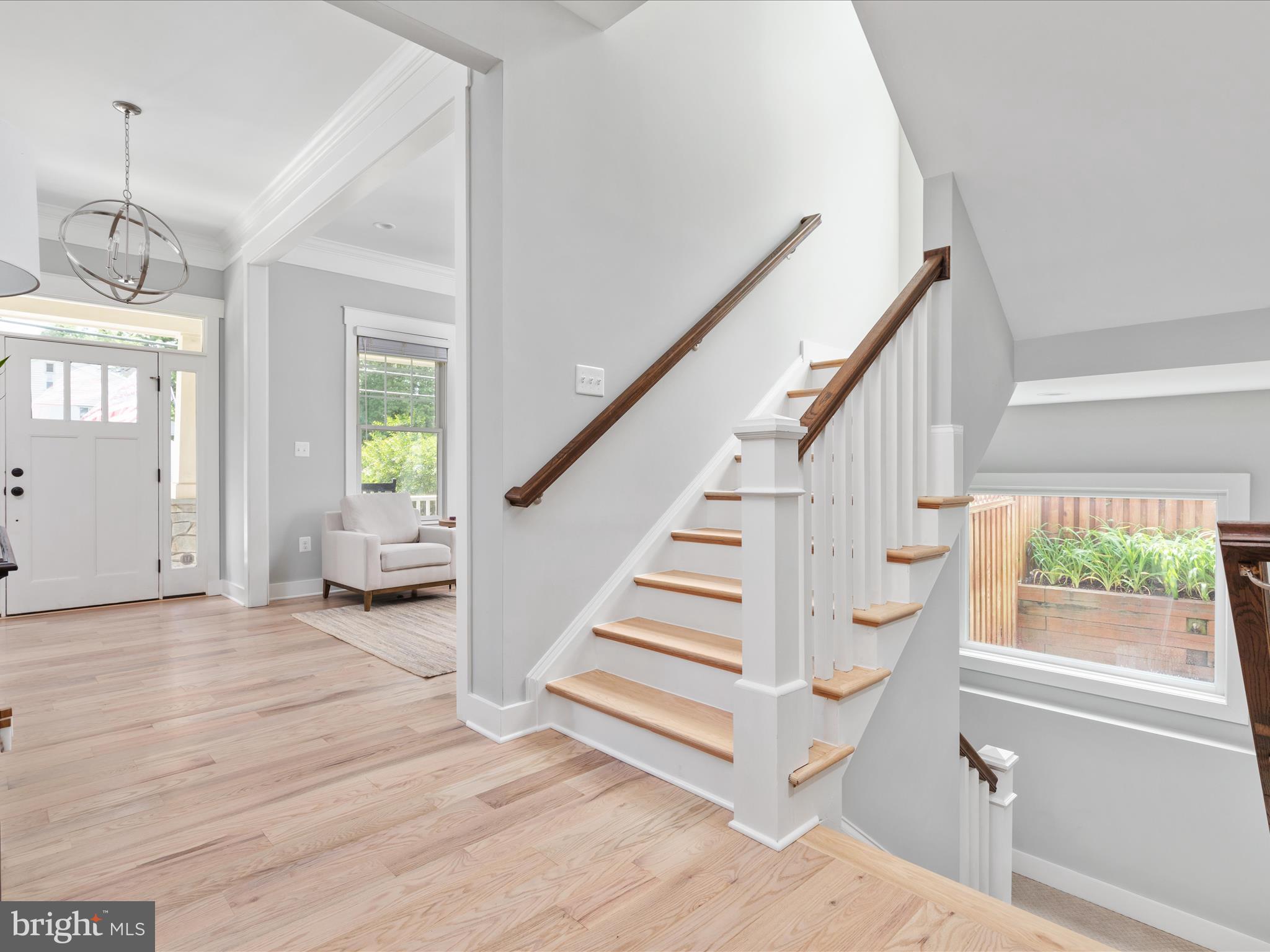 GOLF CLUB MANOR - Residential