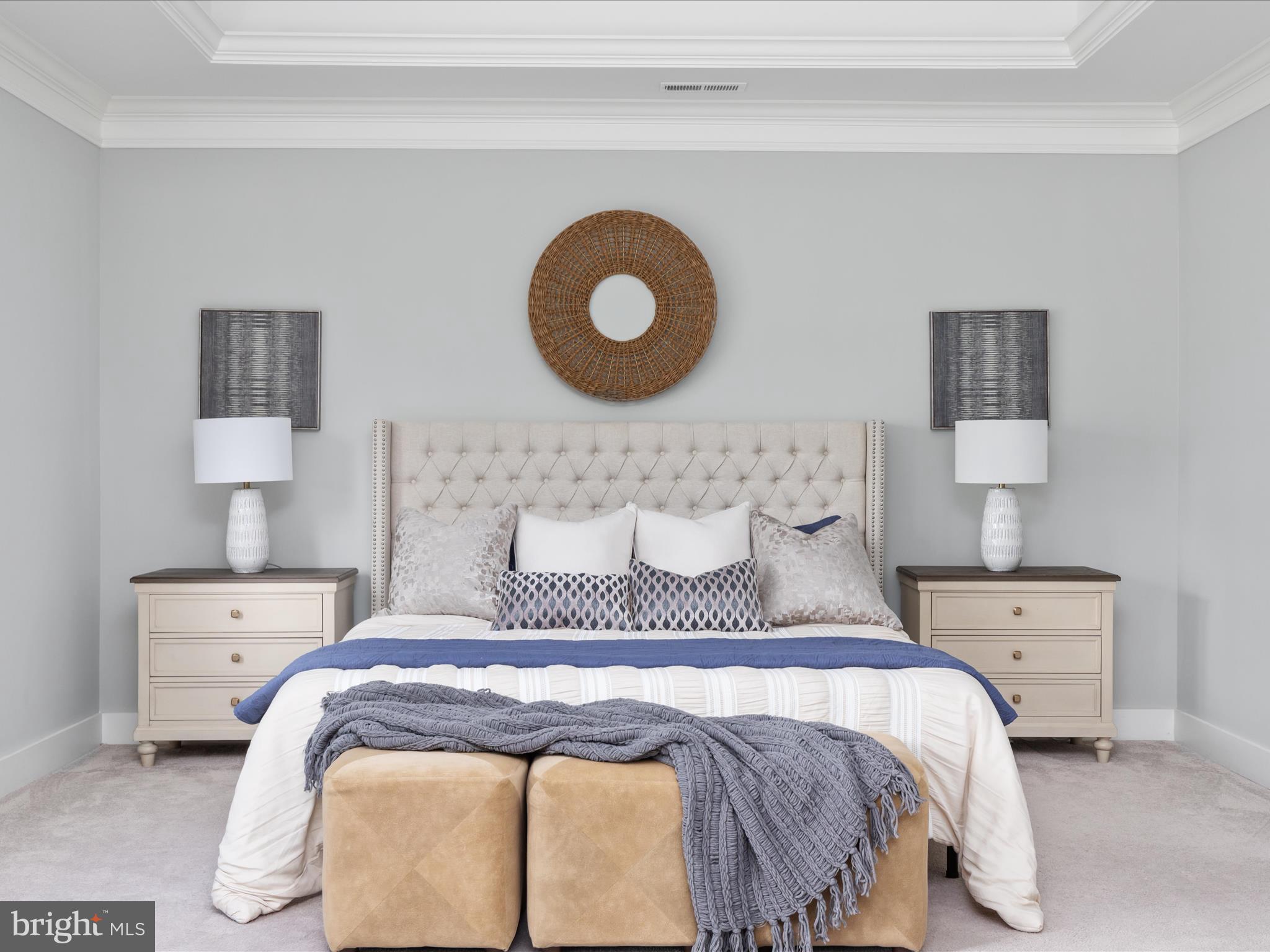 GOLF CLUB MANOR - Residential