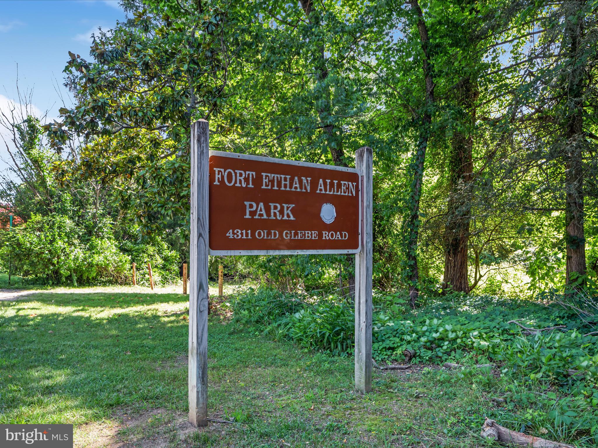 GOLF CLUB MANOR - Residential