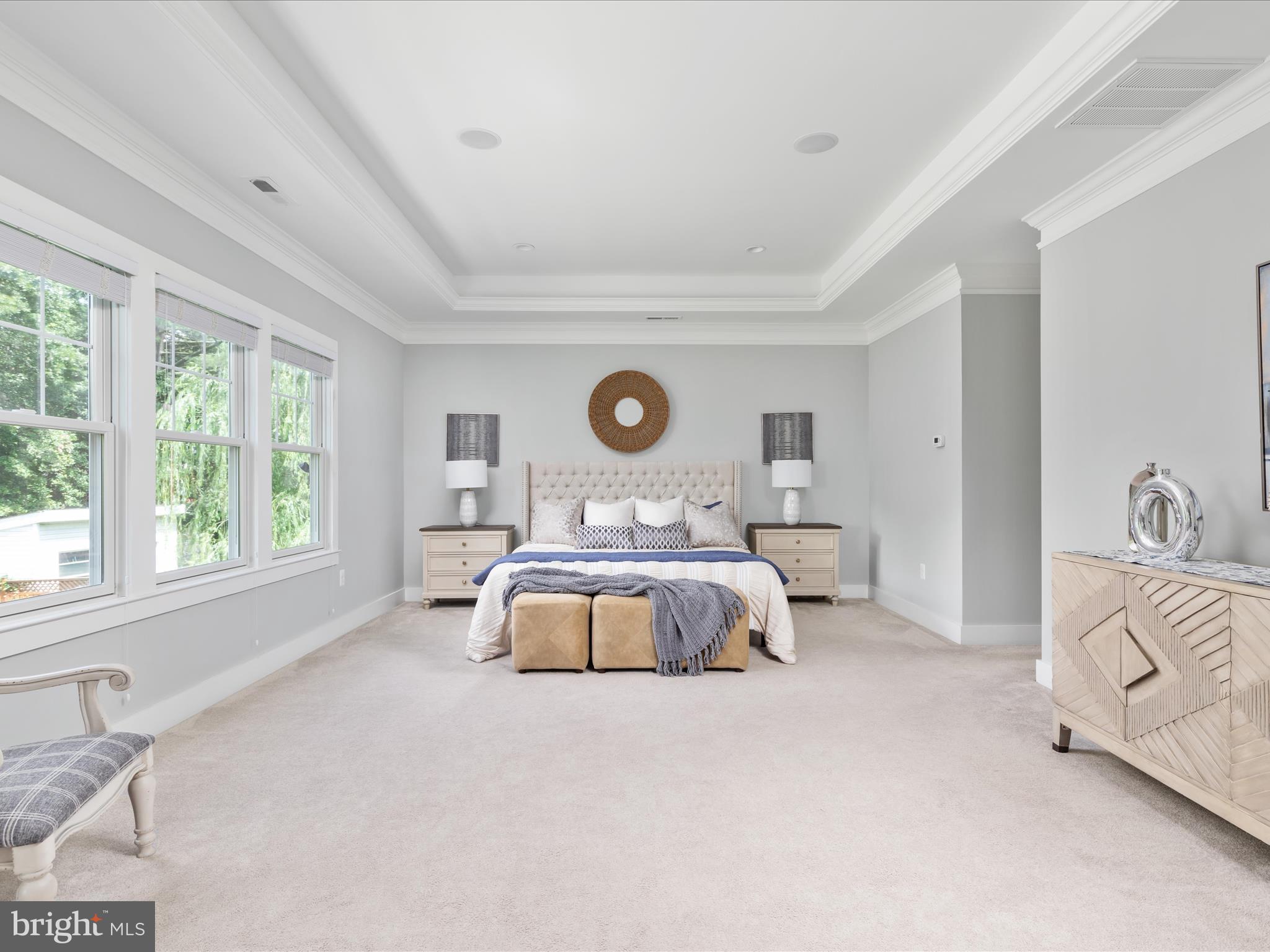 GOLF CLUB MANOR - Residential