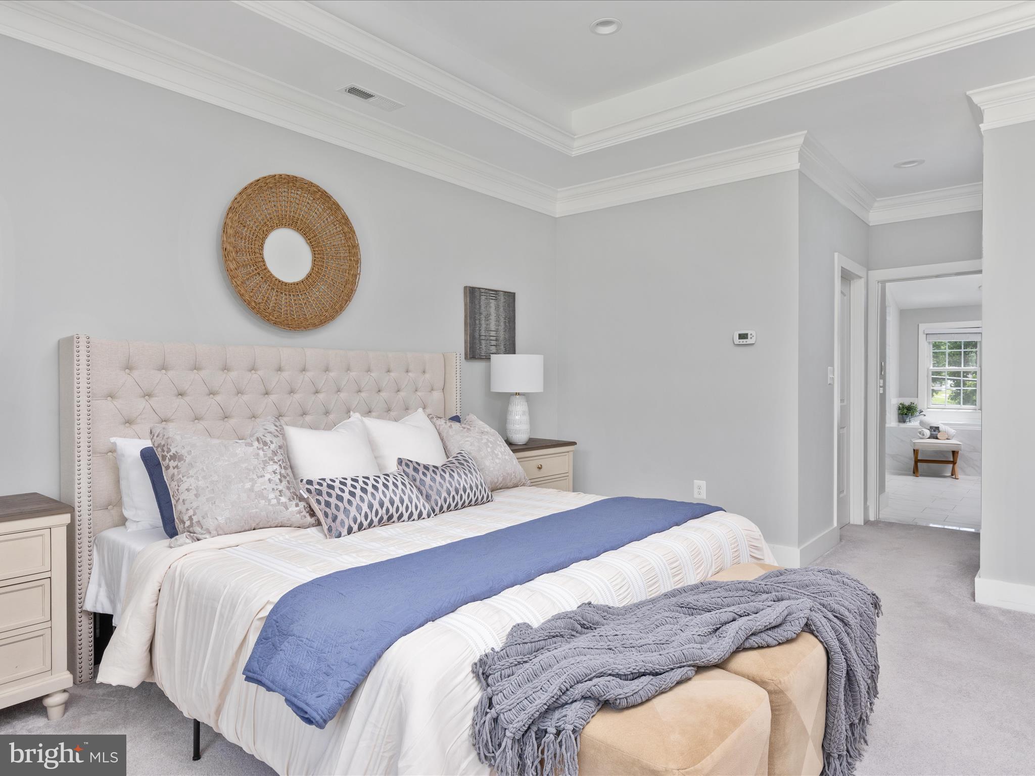 GOLF CLUB MANOR - Residential