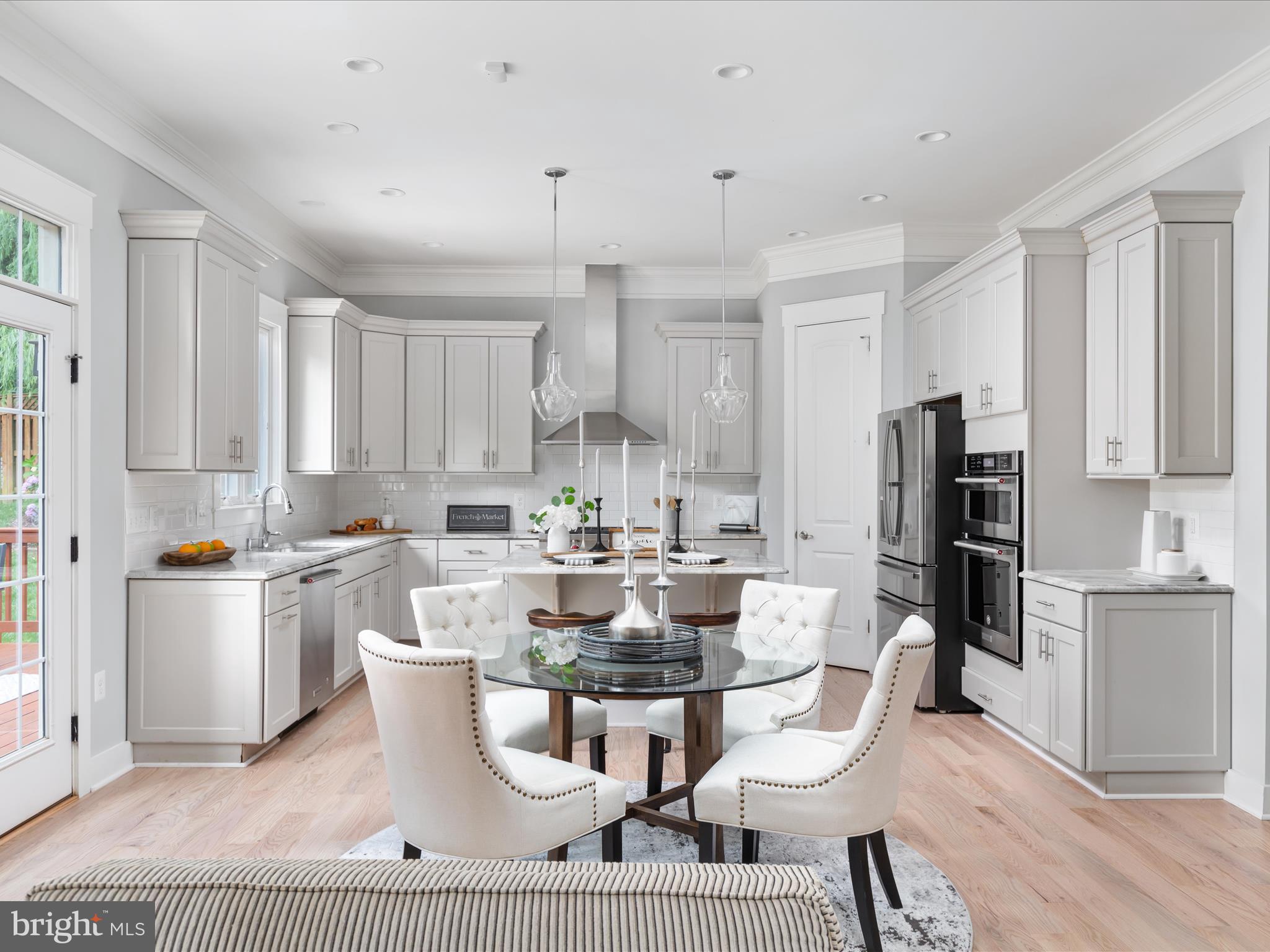 GOLF CLUB MANOR - Residential