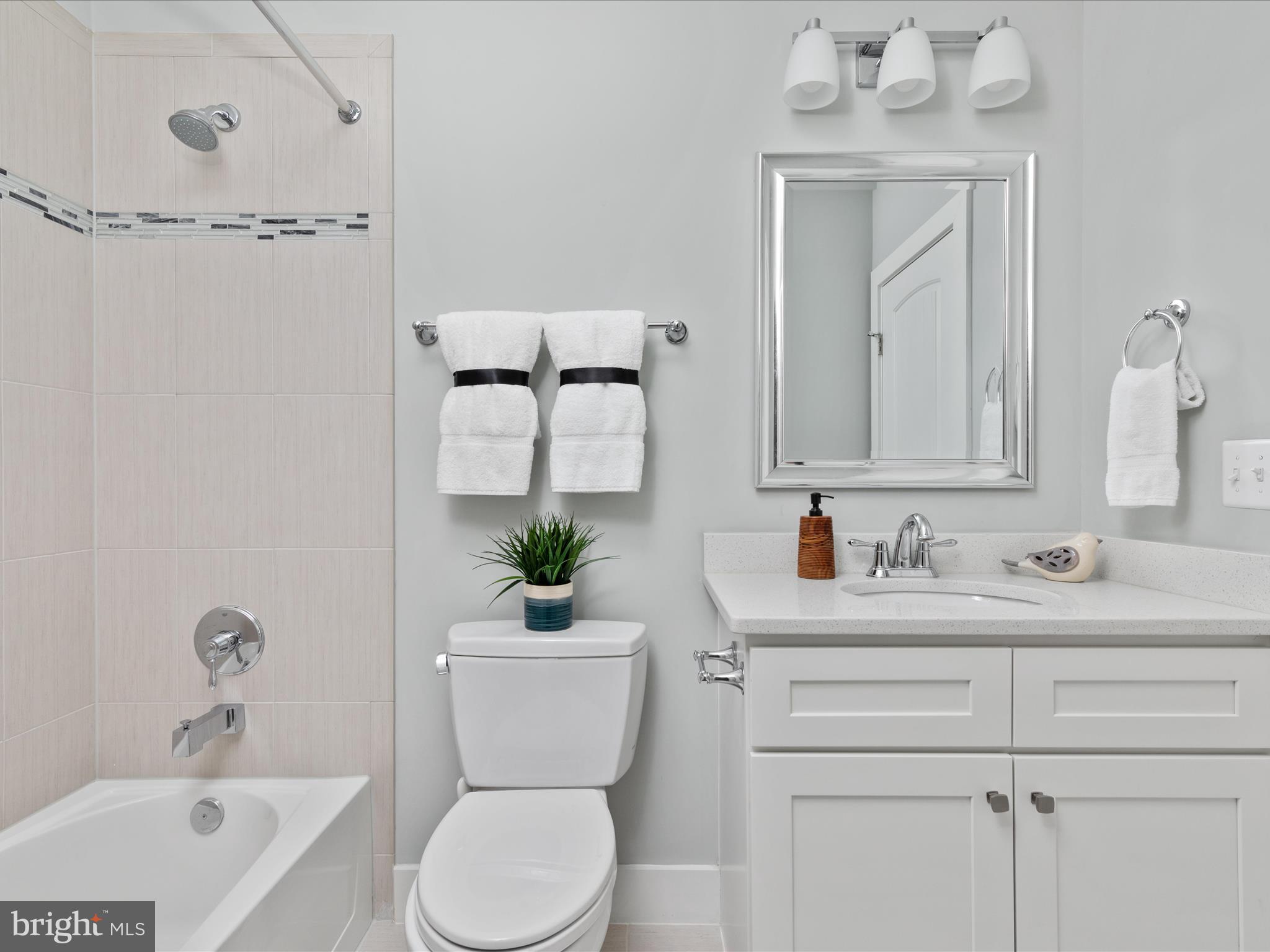 GOLF CLUB MANOR - Residential