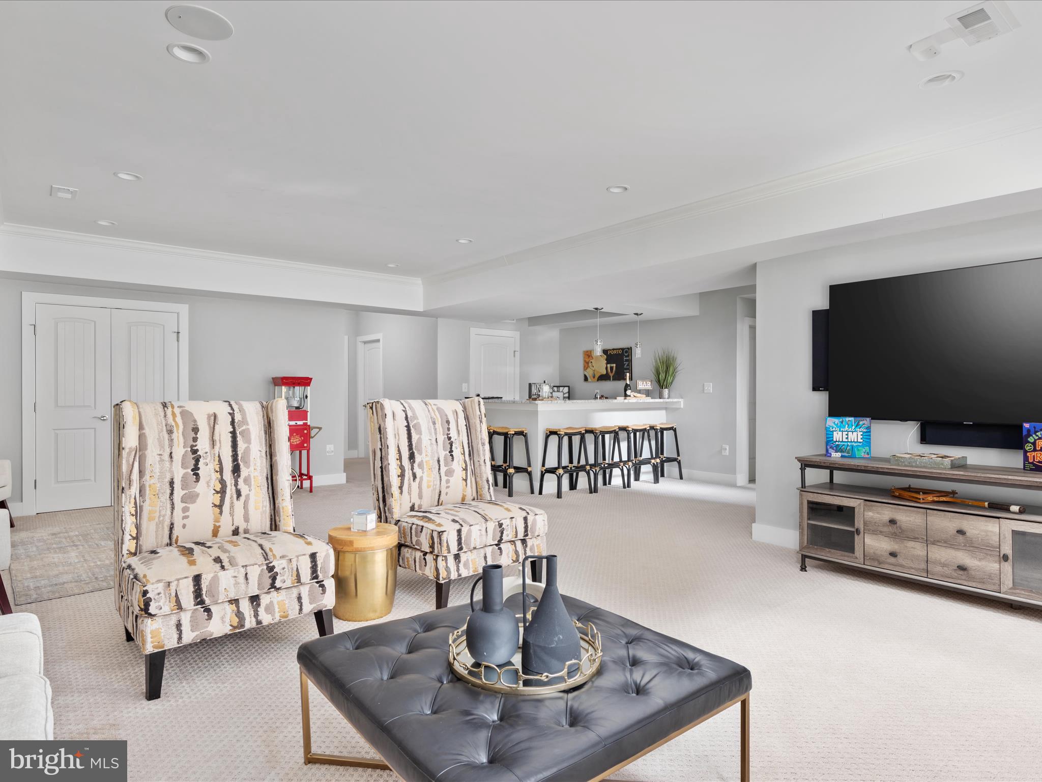 GOLF CLUB MANOR - Residential