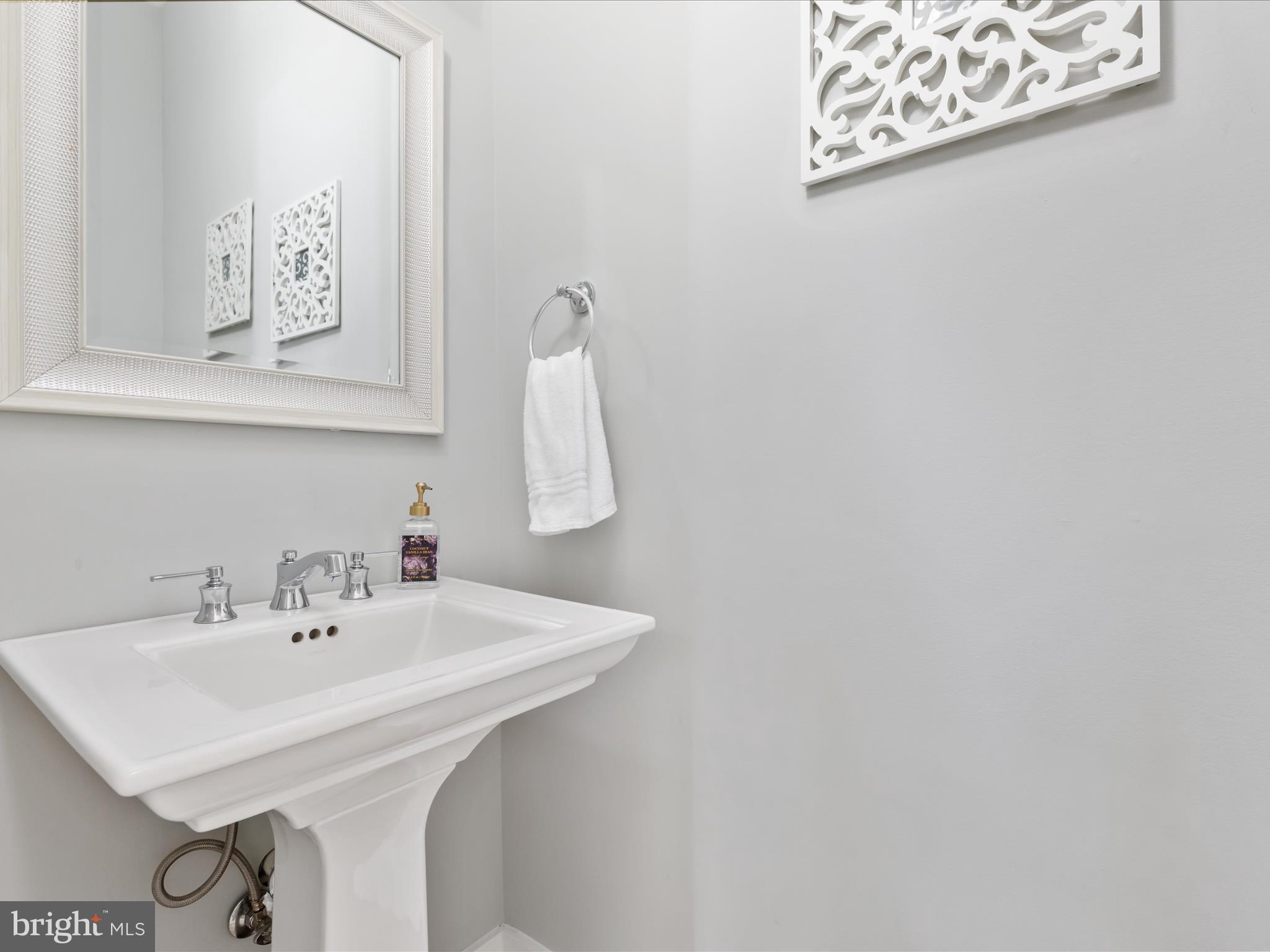 GOLF CLUB MANOR - Residential