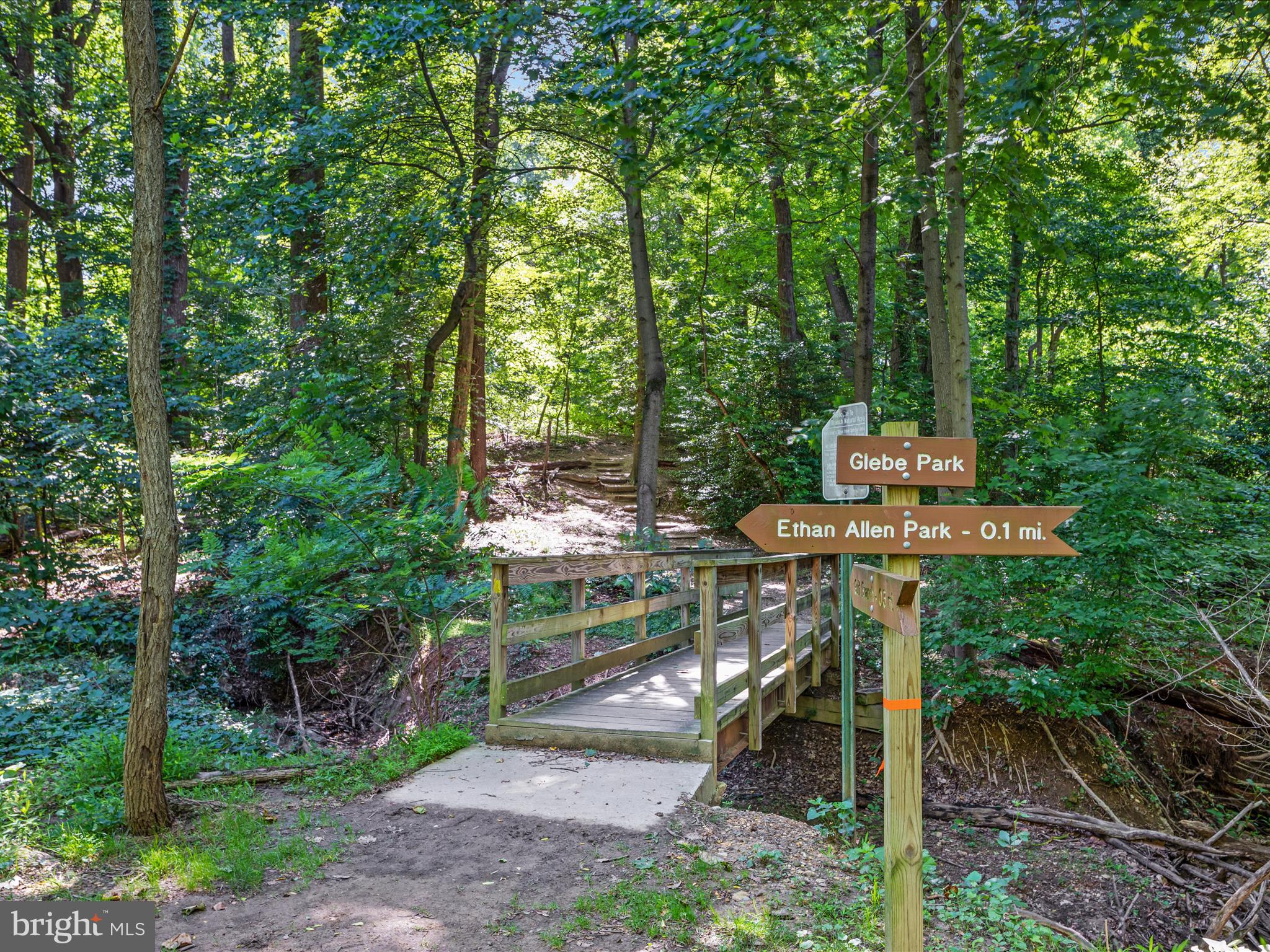 GOLF CLUB MANOR - Residential