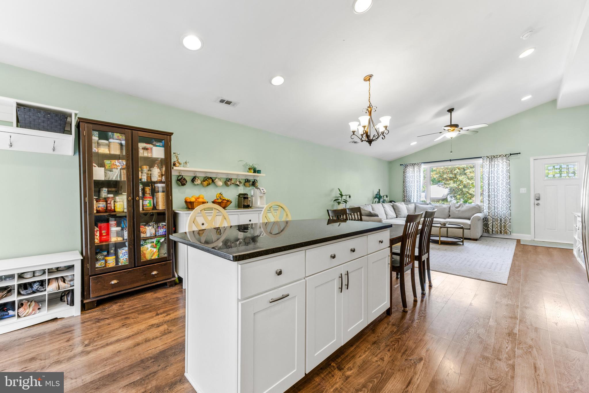 HALETHORPE TERRACE - Residential