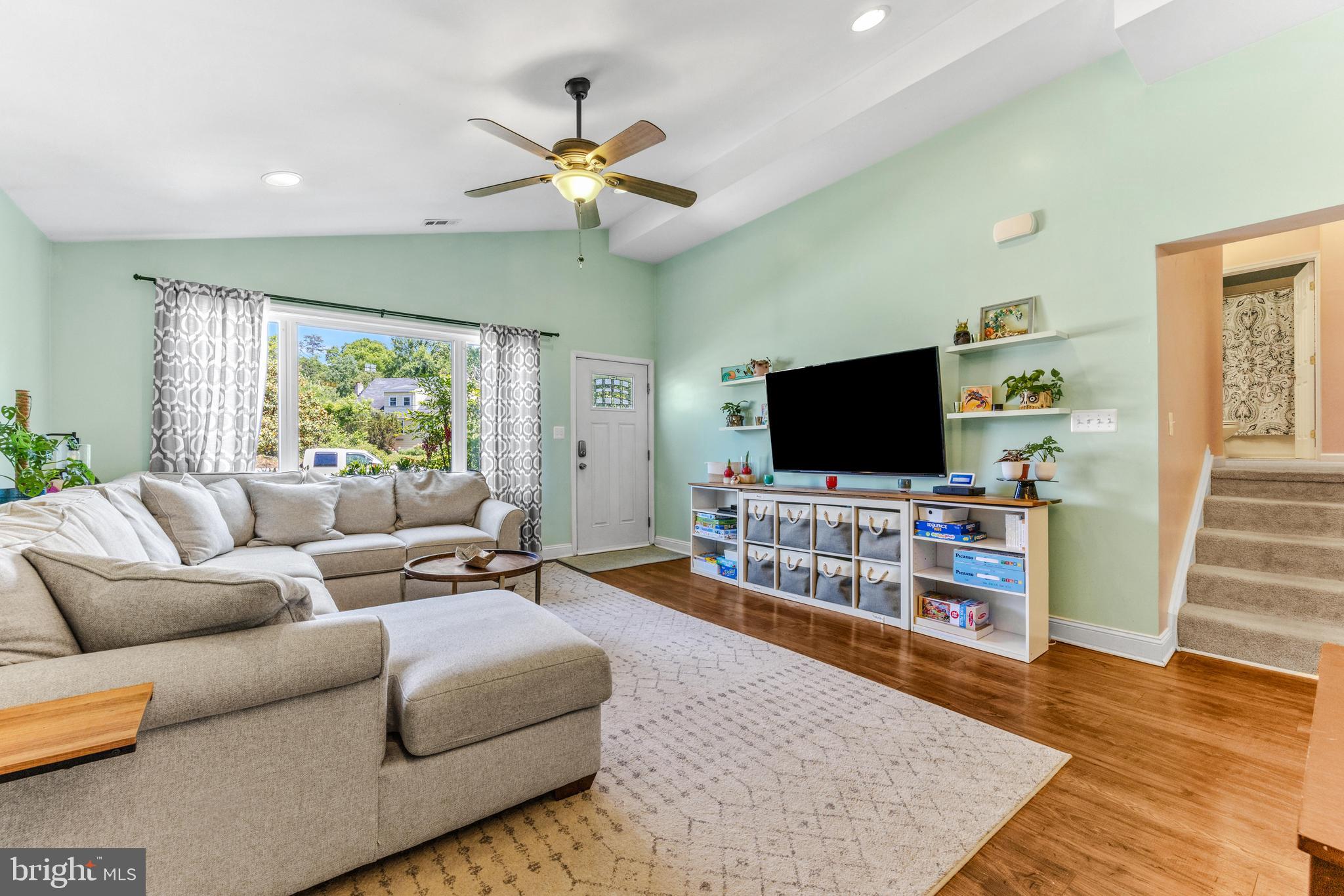 HALETHORPE TERRACE - Residential