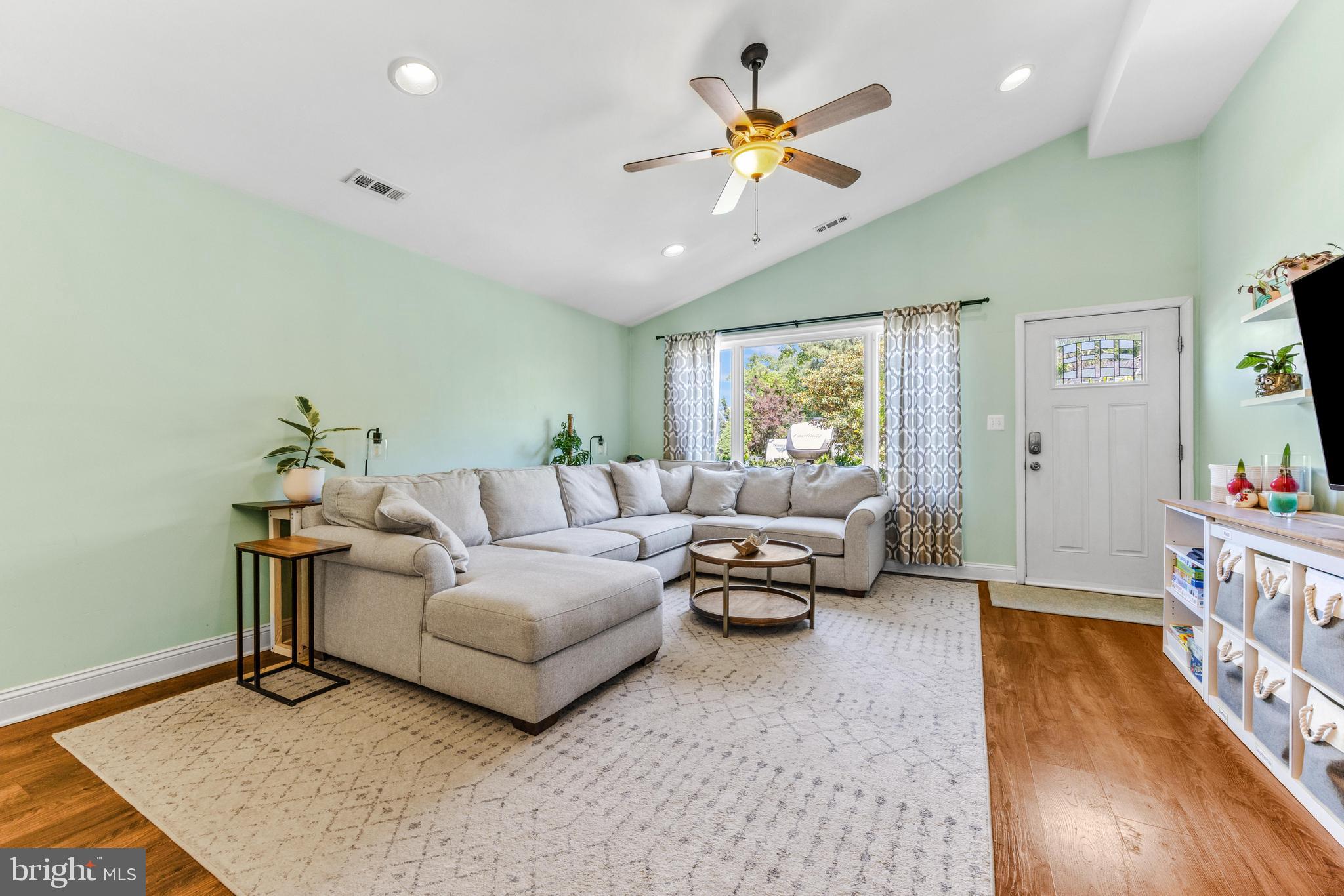 HALETHORPE TERRACE - Residential