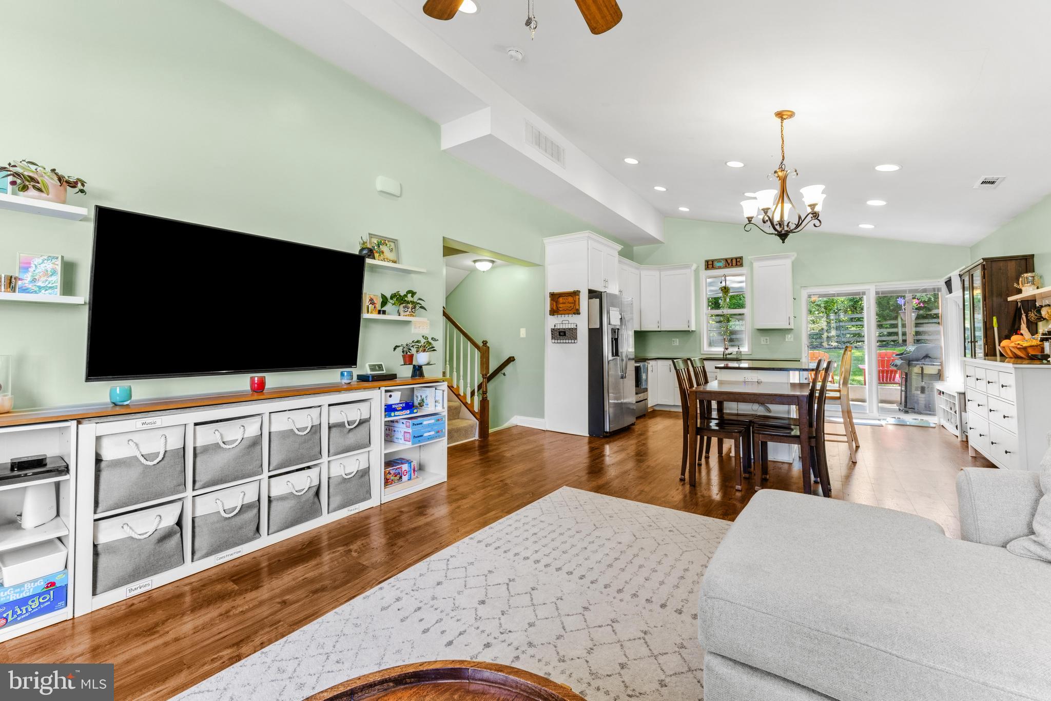 HALETHORPE TERRACE - Residential