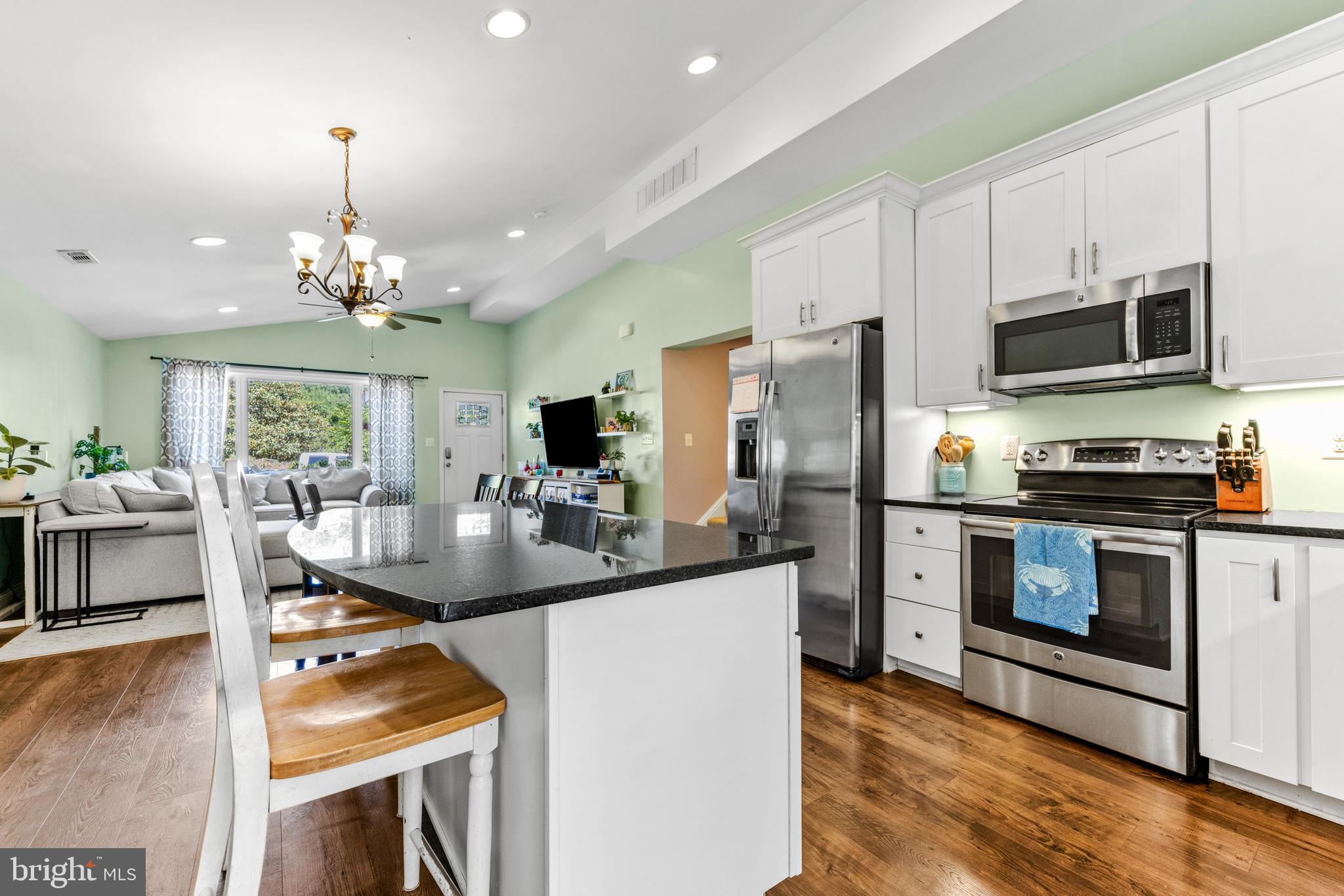 HALETHORPE TERRACE - Residential