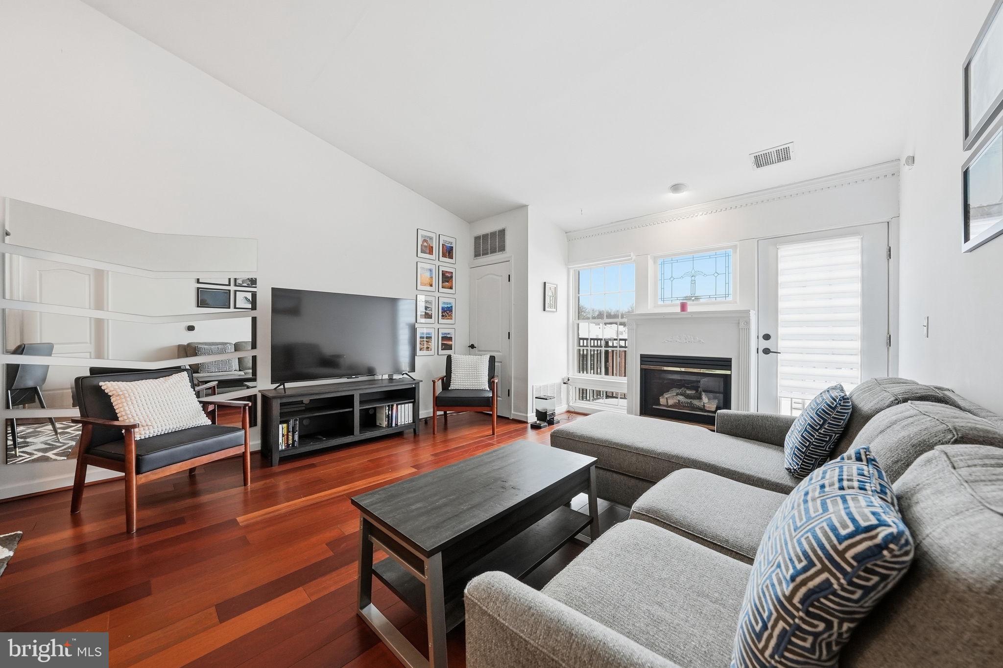 6940 FAIRFAX DRIVE 406