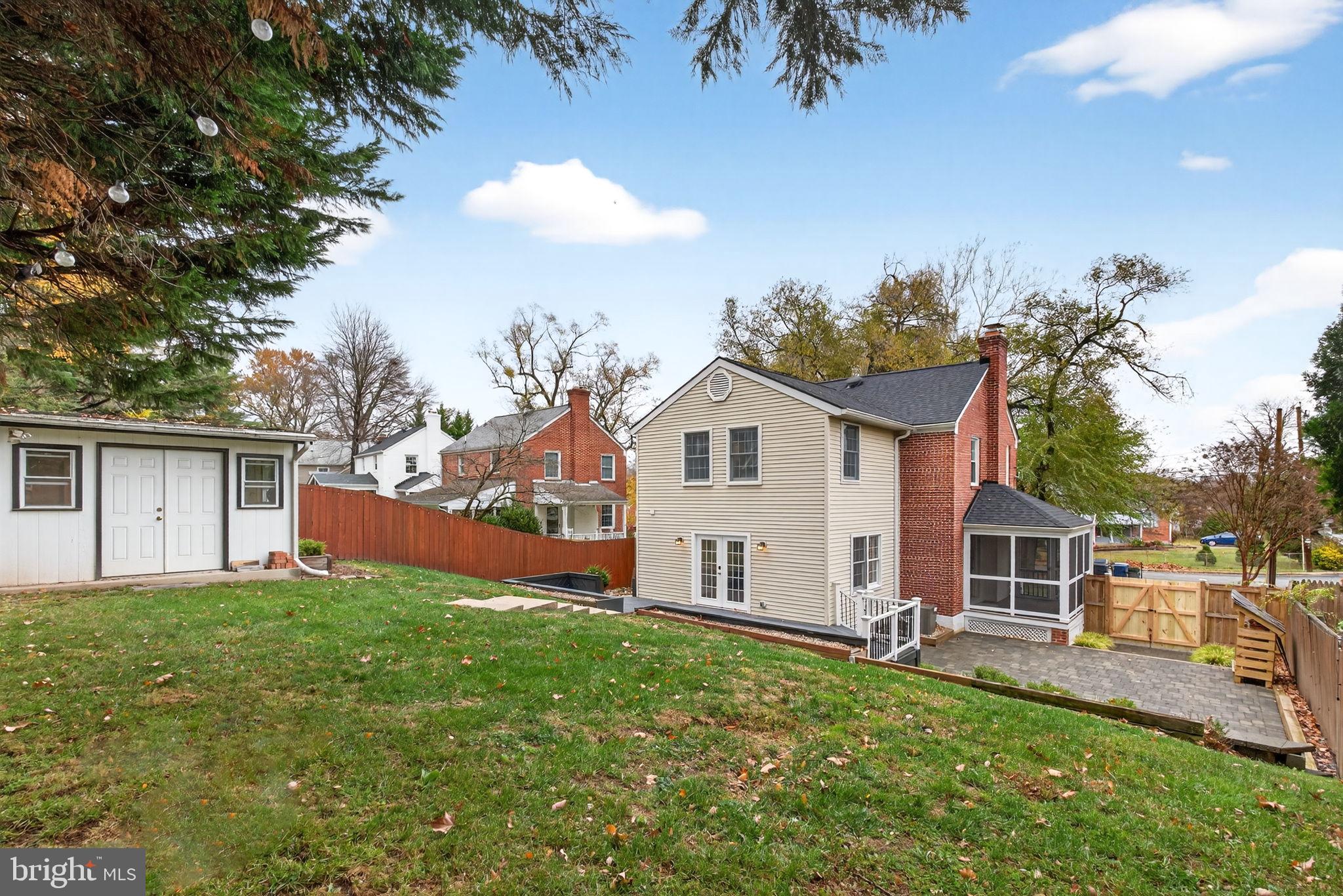 CITY PARK HOMES - Residential Lease