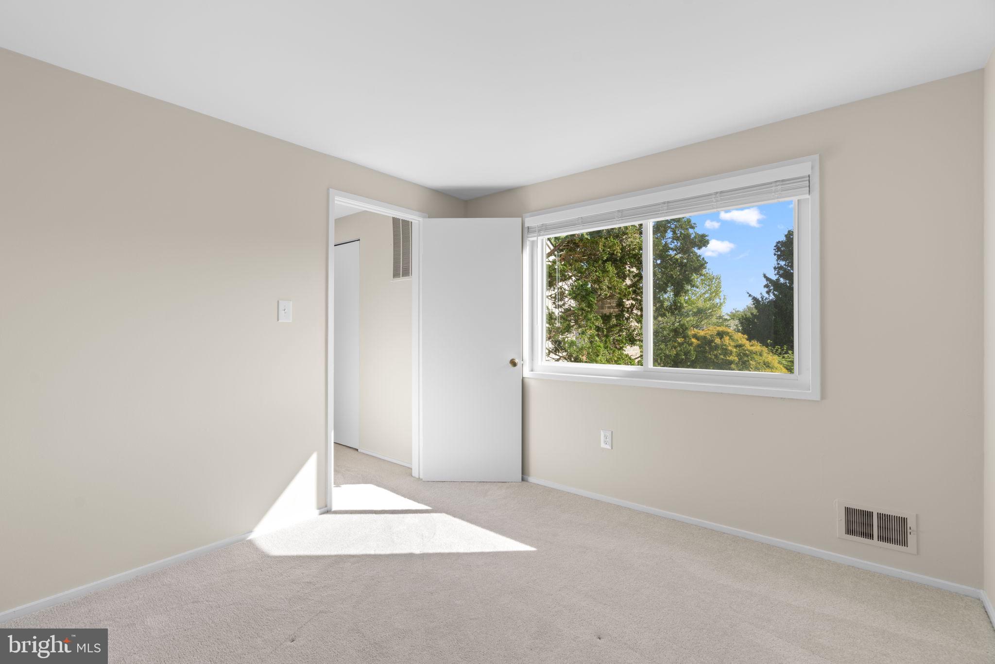 COURTS OF WHETSTONE - Residential