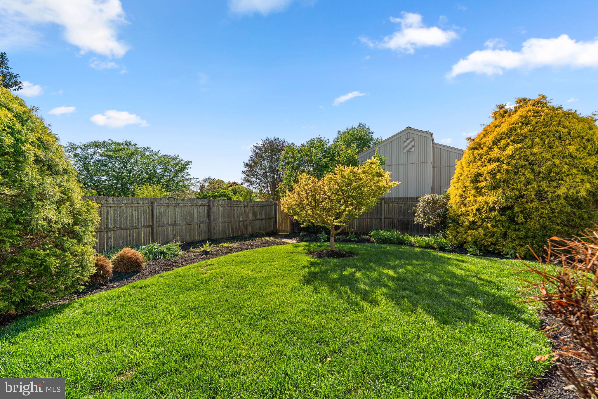 COURTS OF WHETSTONE - Residential