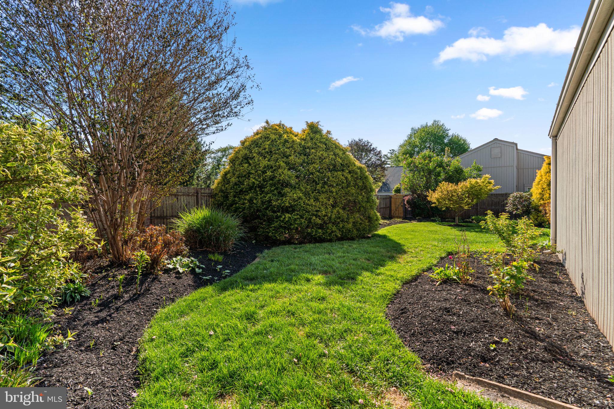 COURTS OF WHETSTONE - Residential