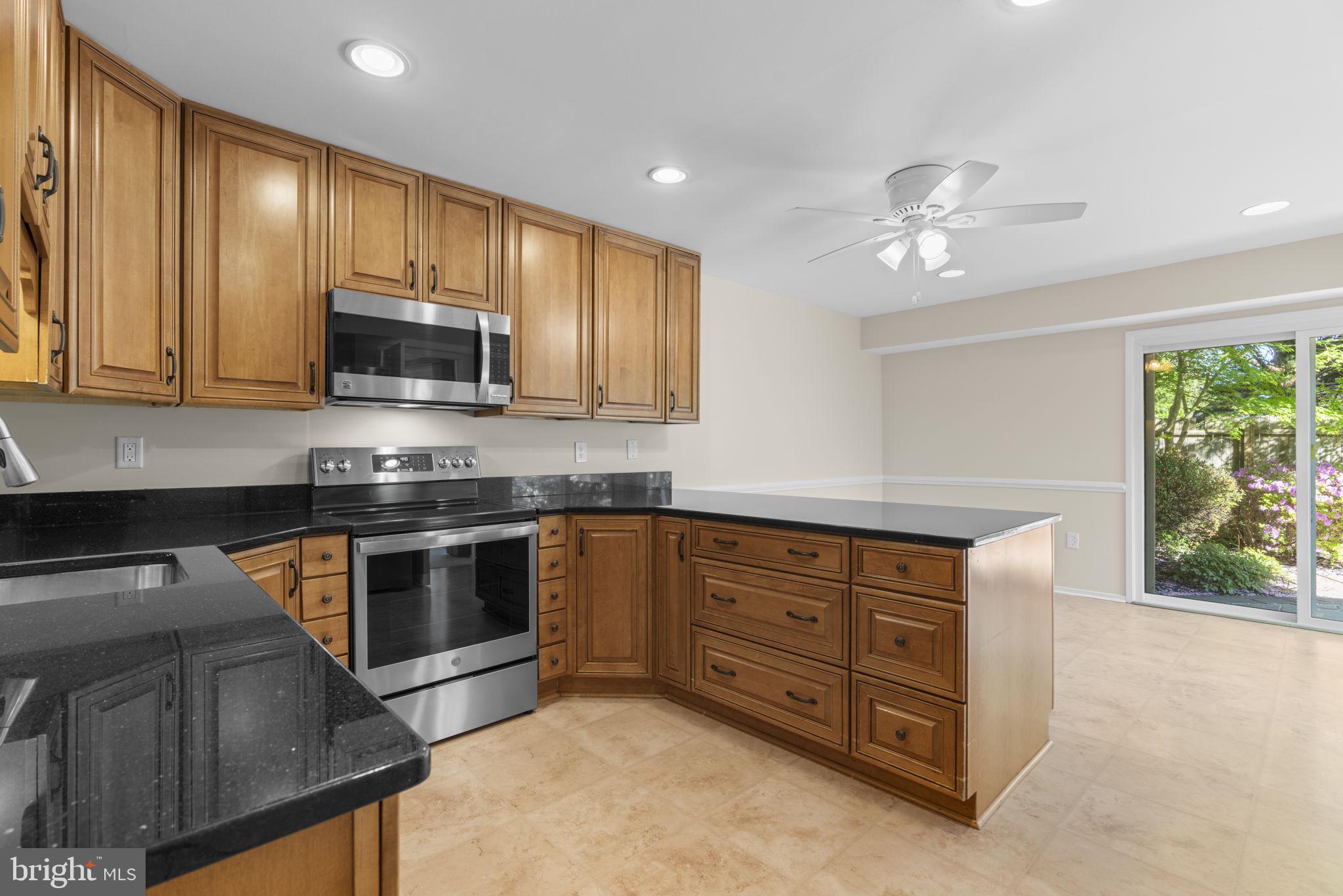 COURTS OF WHETSTONE - Residential