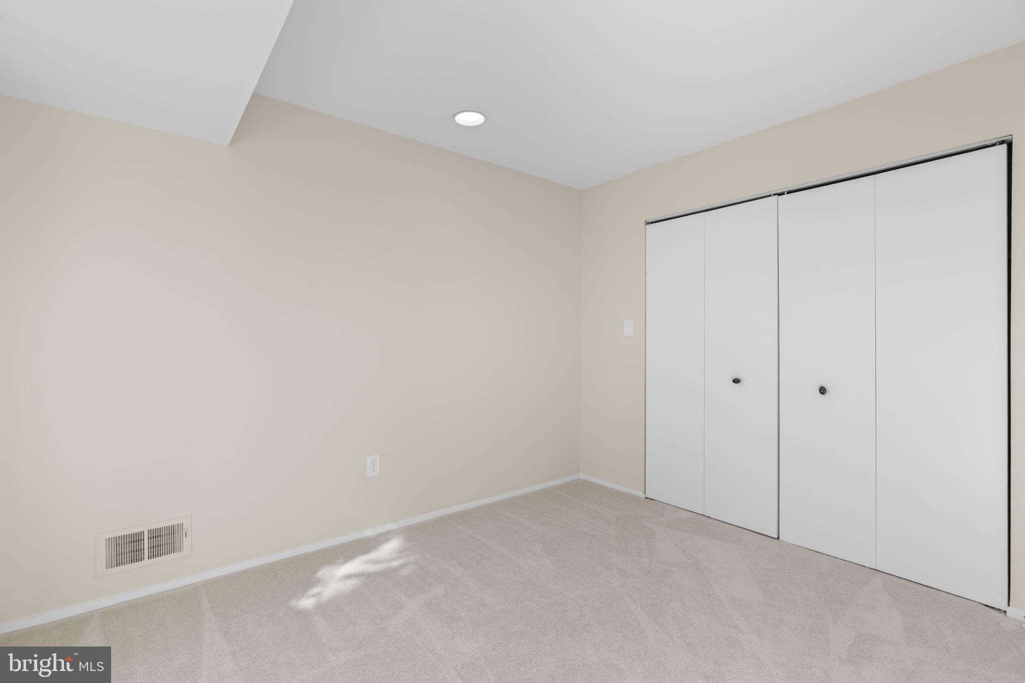 COURTS OF WHETSTONE - Residential