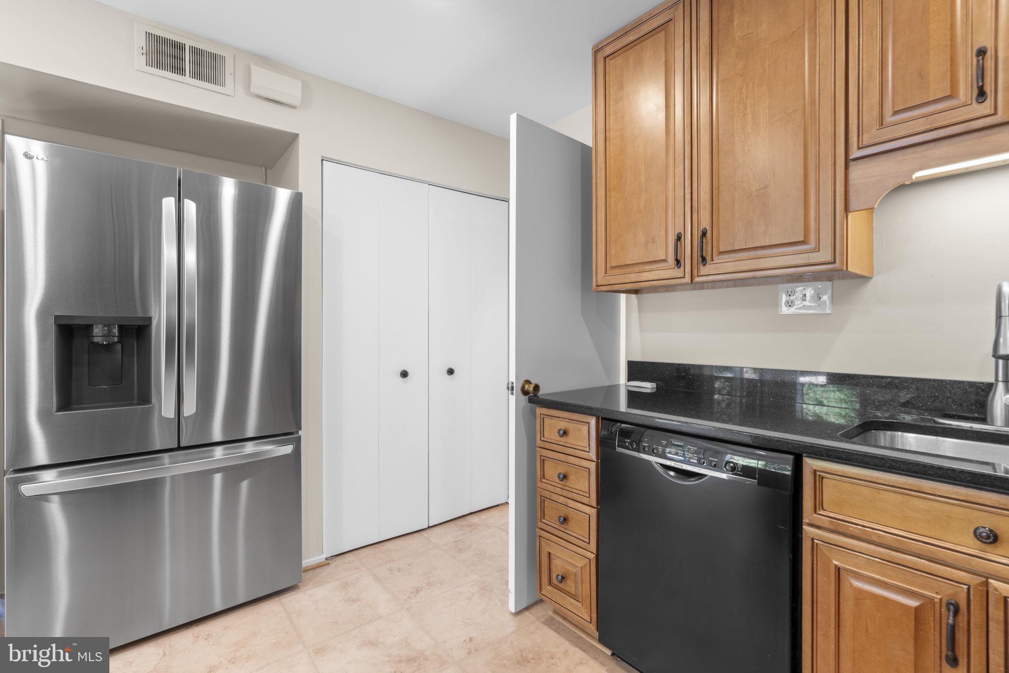 COURTS OF WHETSTONE - Residential