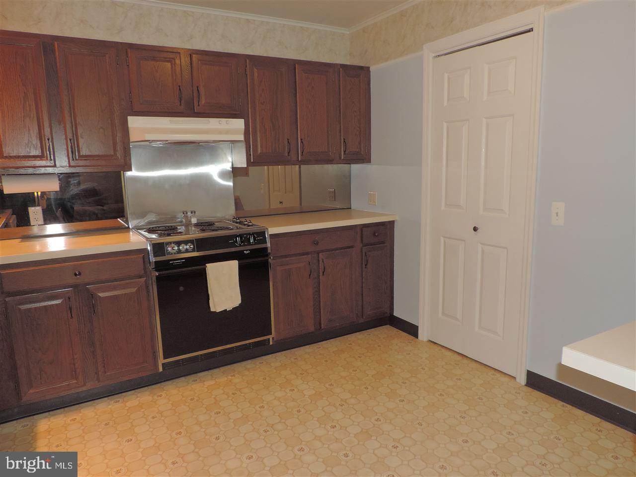 CRESTVIEW VILLAS - Residential