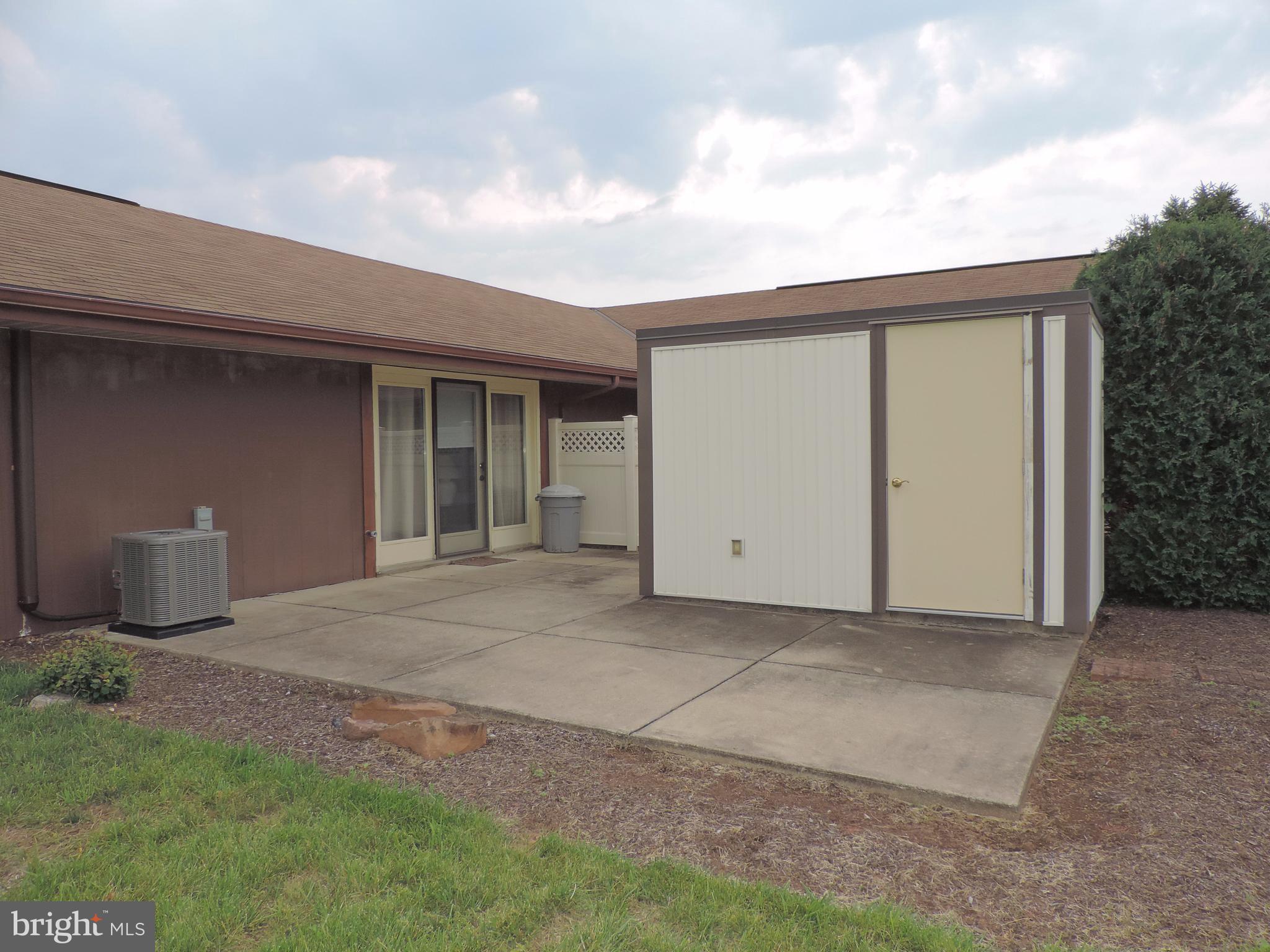 CRESTVIEW VILLAS - Residential