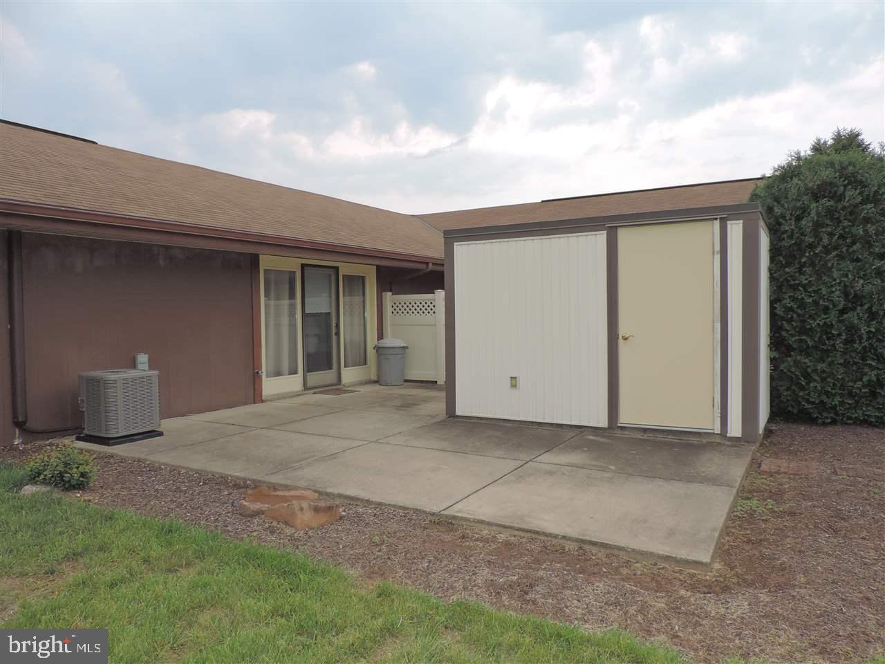 CRESTVIEW VILLAS - Residential