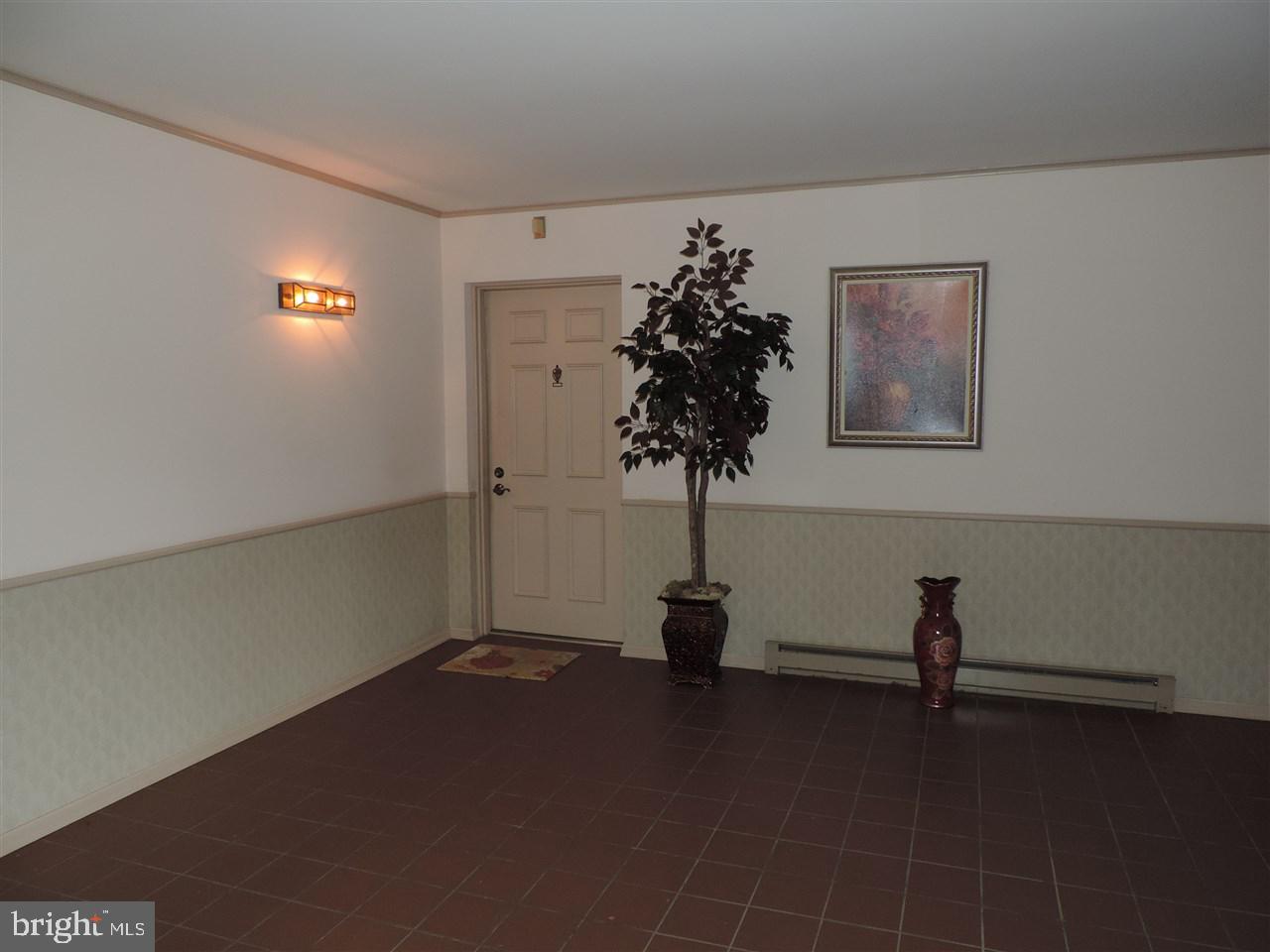 CRESTVIEW VILLAS - Residential