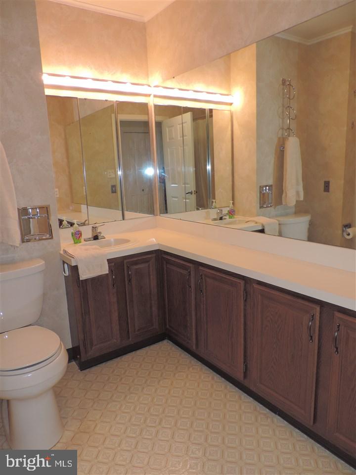 CRESTVIEW VILLAS - Residential
