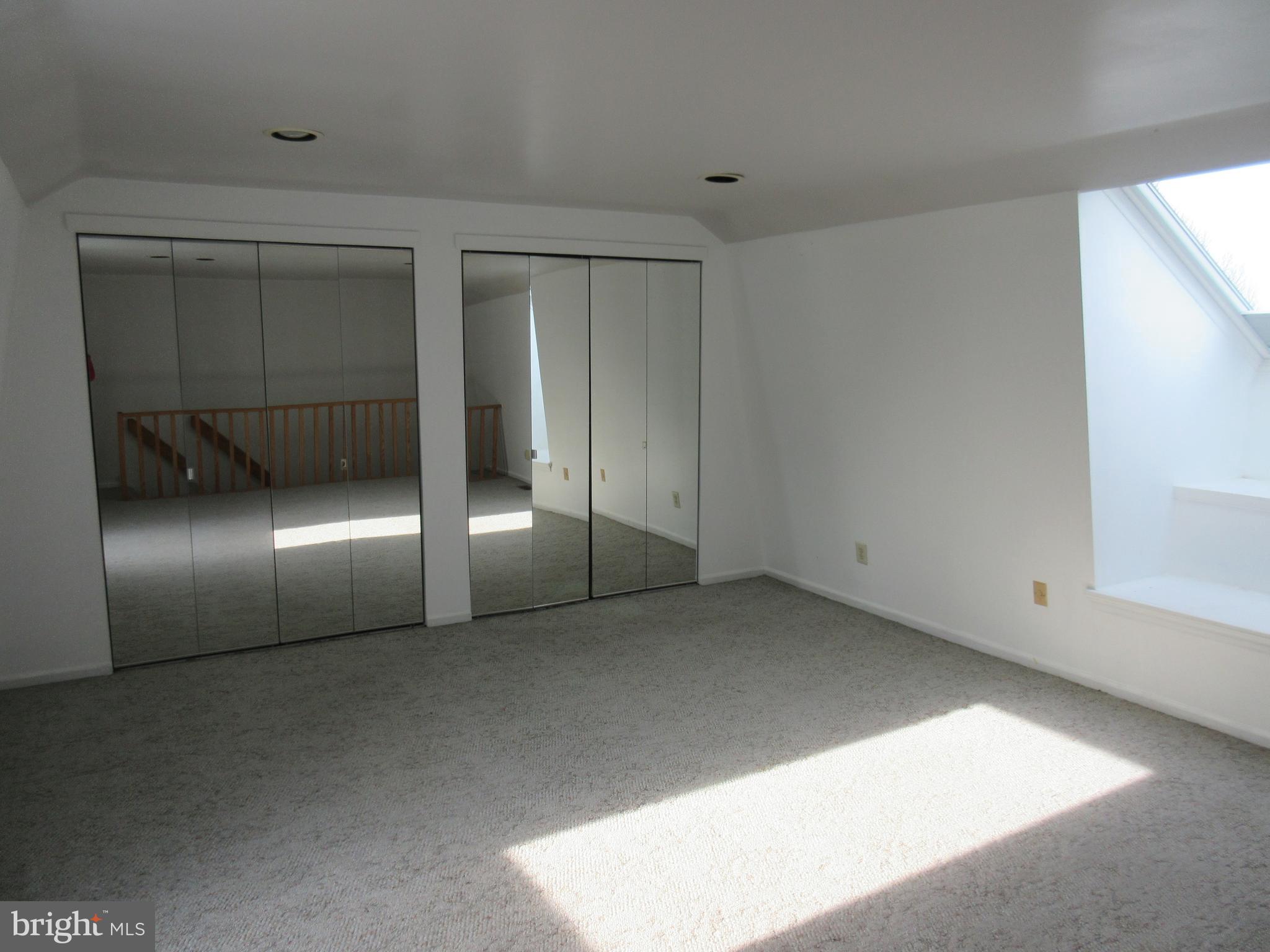 YARDLEY CORNERS - Residential Lease