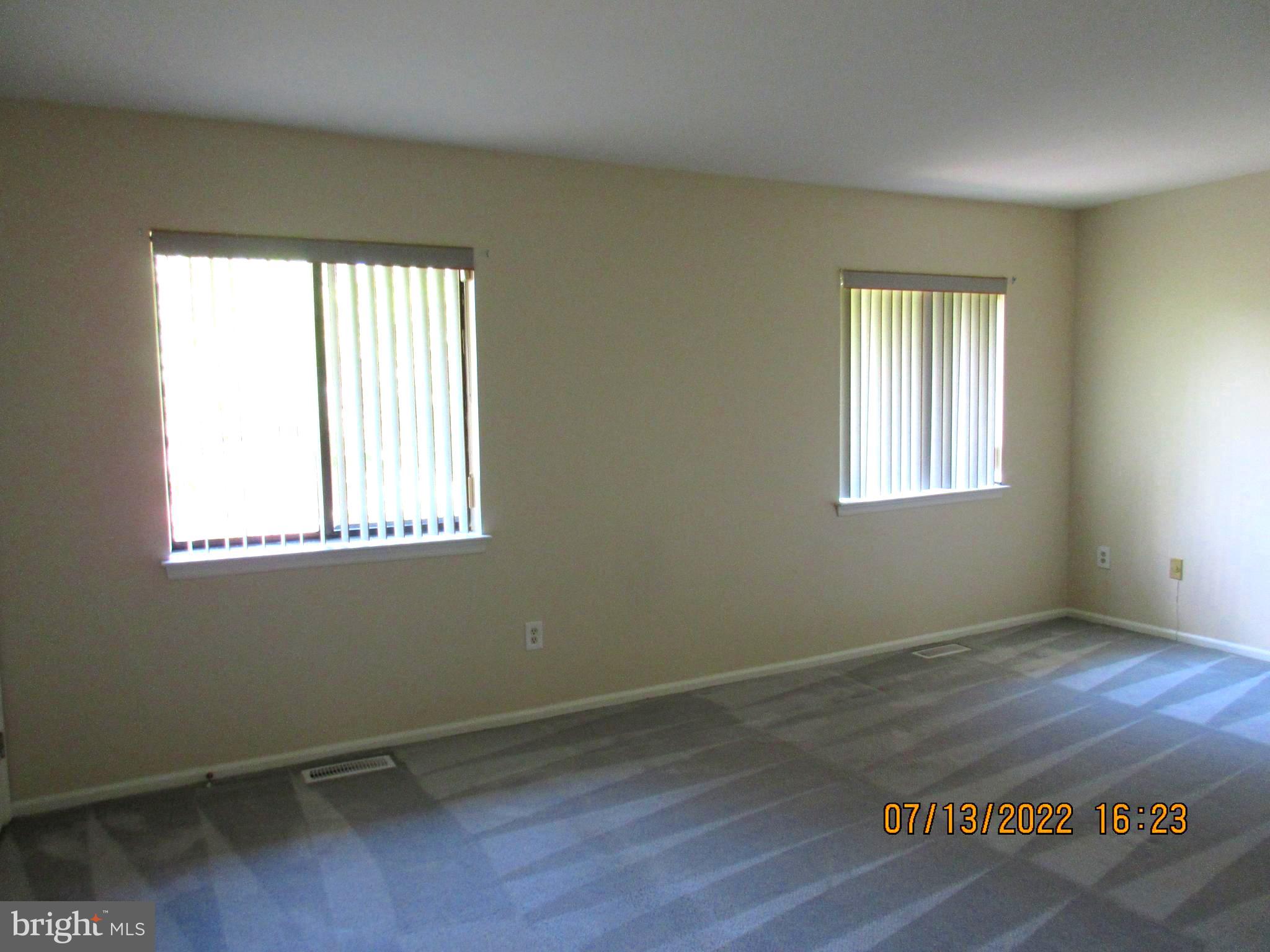 YARDLEY CORNERS - Residential Lease