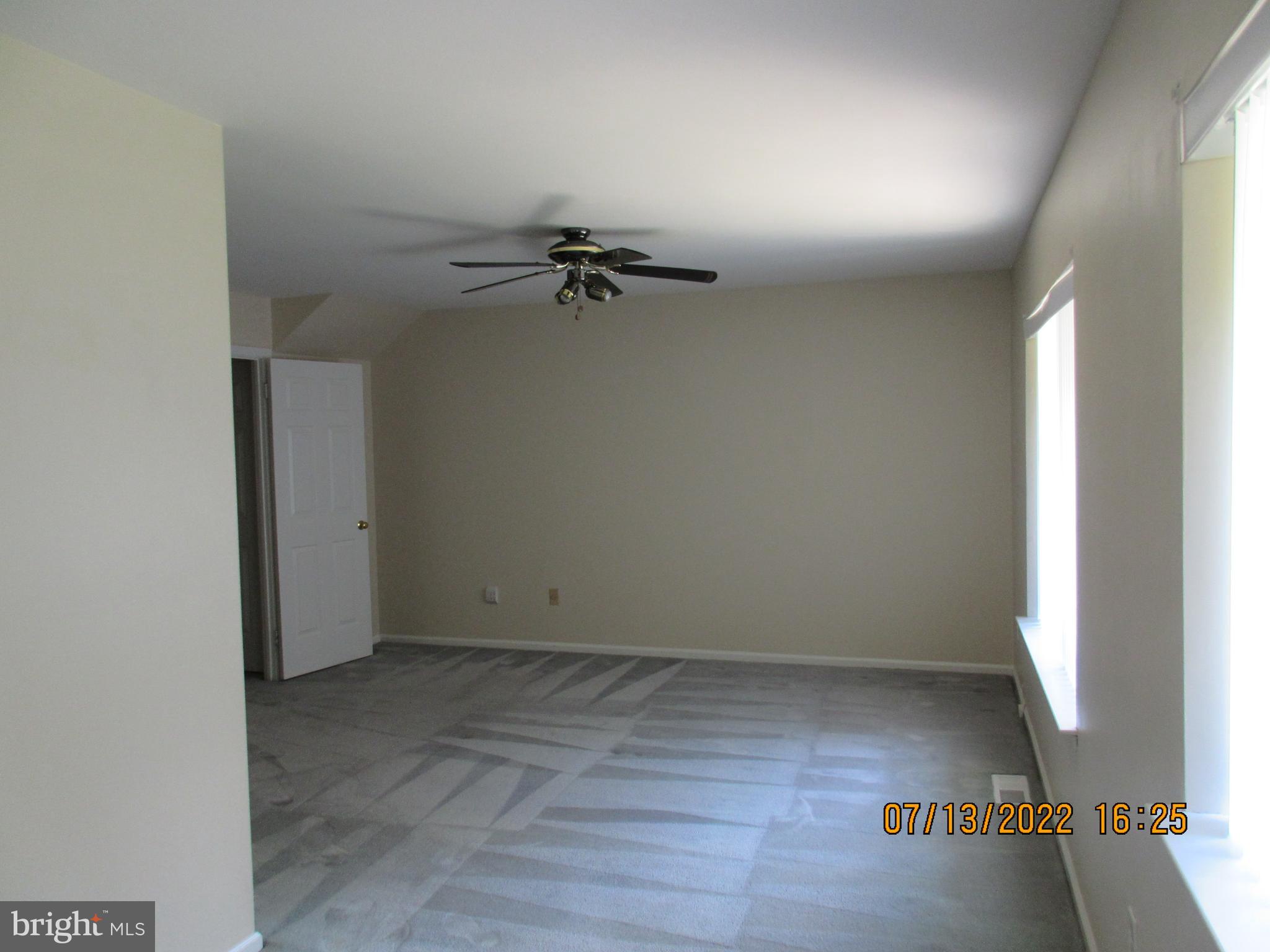 YARDLEY CORNERS - Residential Lease