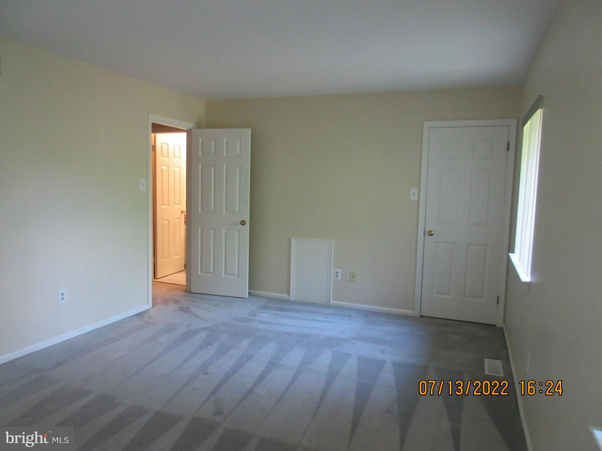 YARDLEY CORNERS - Residential Lease