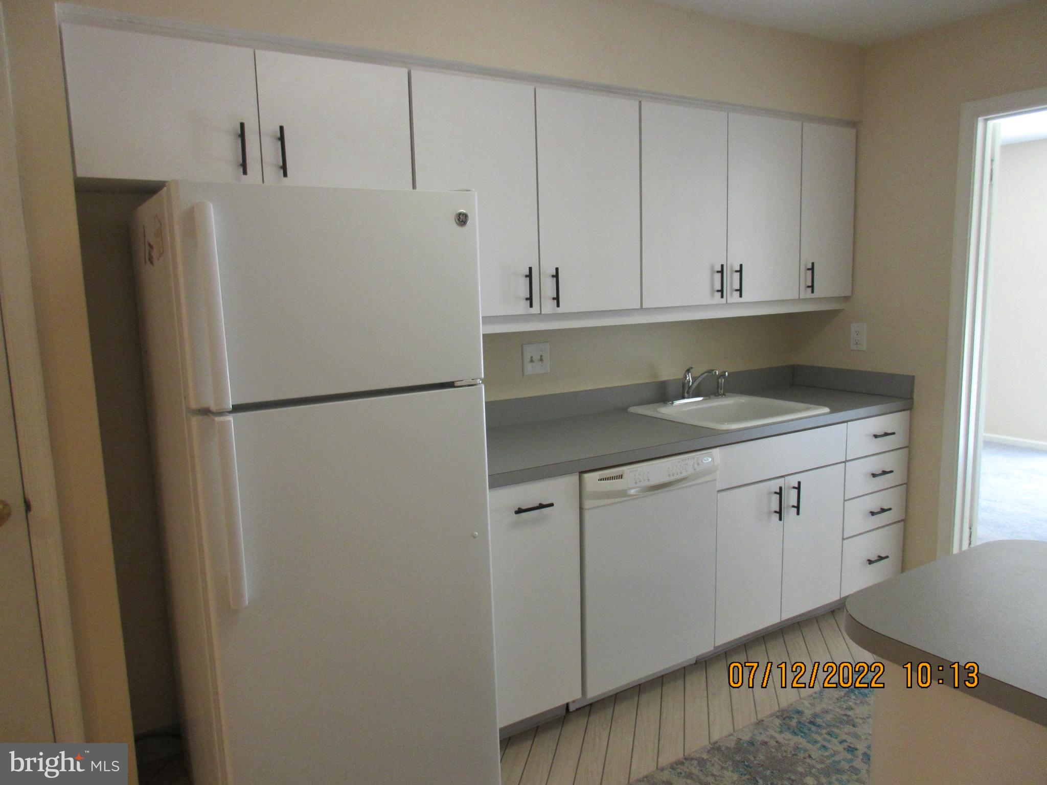 YARDLEY CORNERS - Residential Lease