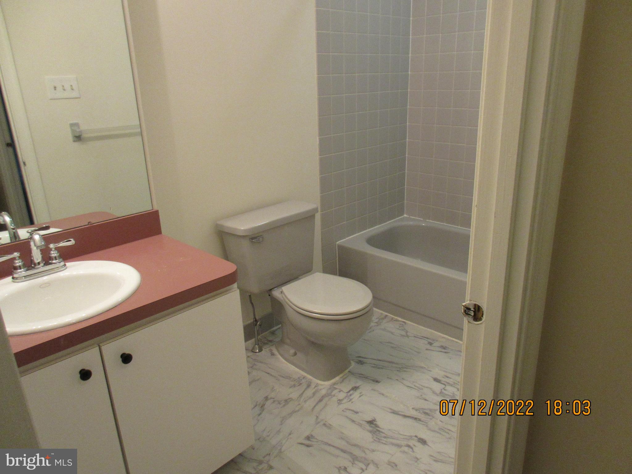 YARDLEY CORNERS - Residential Lease