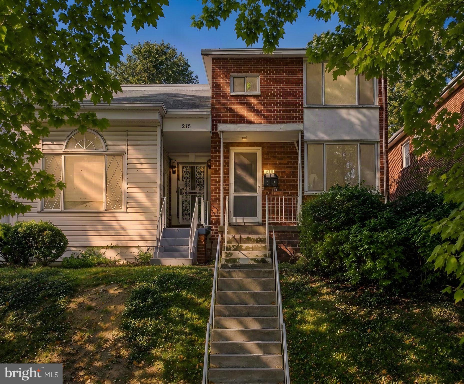 273 HAWAII AVENUE NE