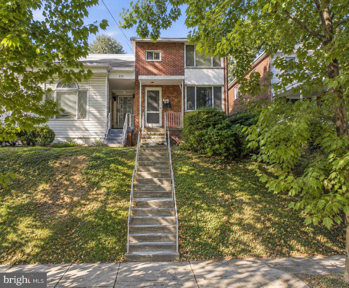 273 HAWAII AVENUE NE