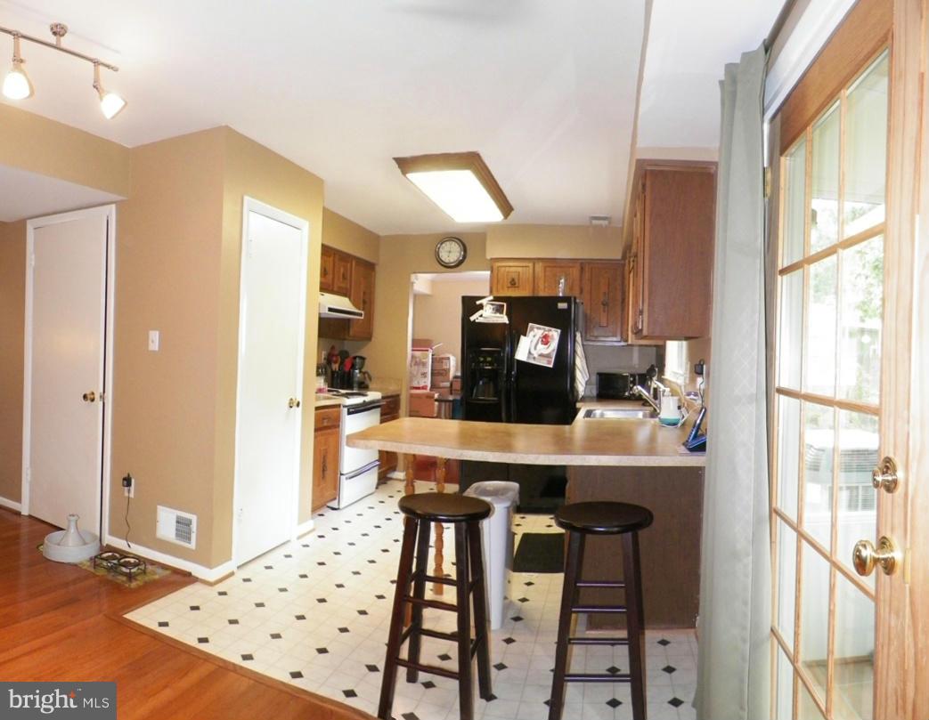 FOX RUN - Residential Lease