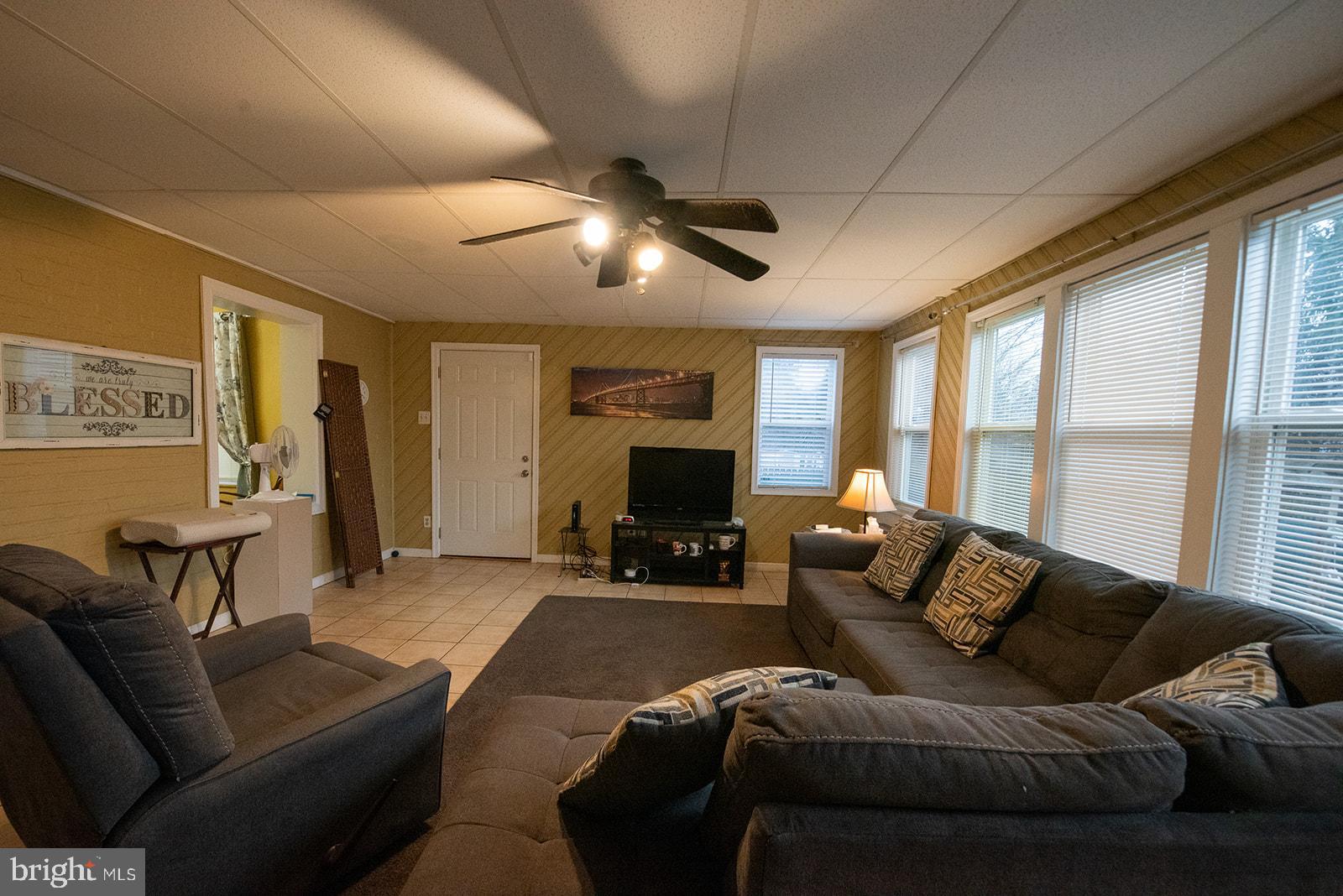 WINDSOR PARK - Residential