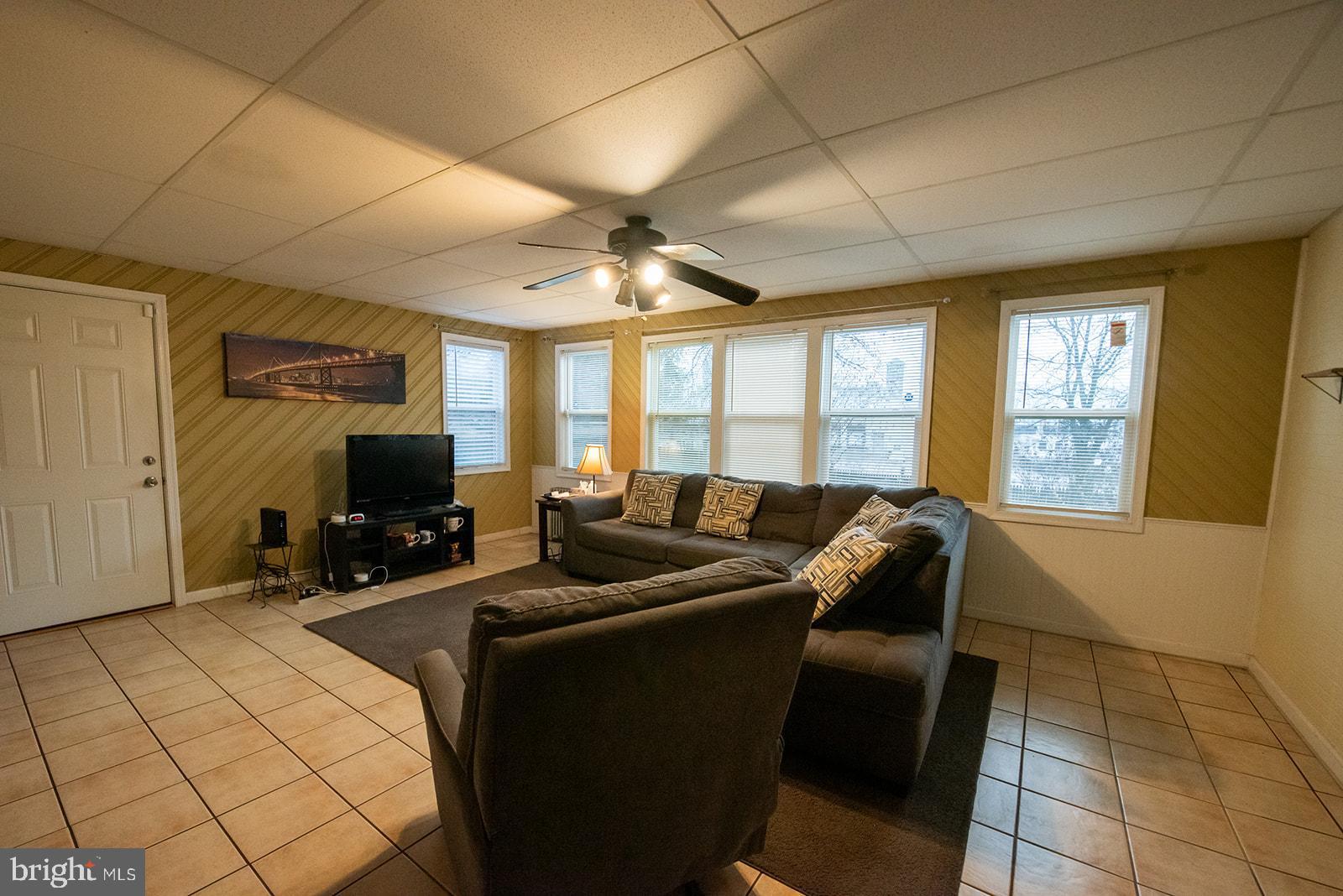 WINDSOR PARK - Residential