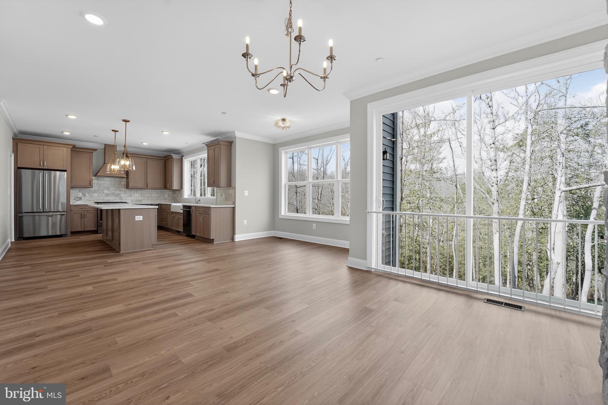 SUNRISE BEACH - Residential