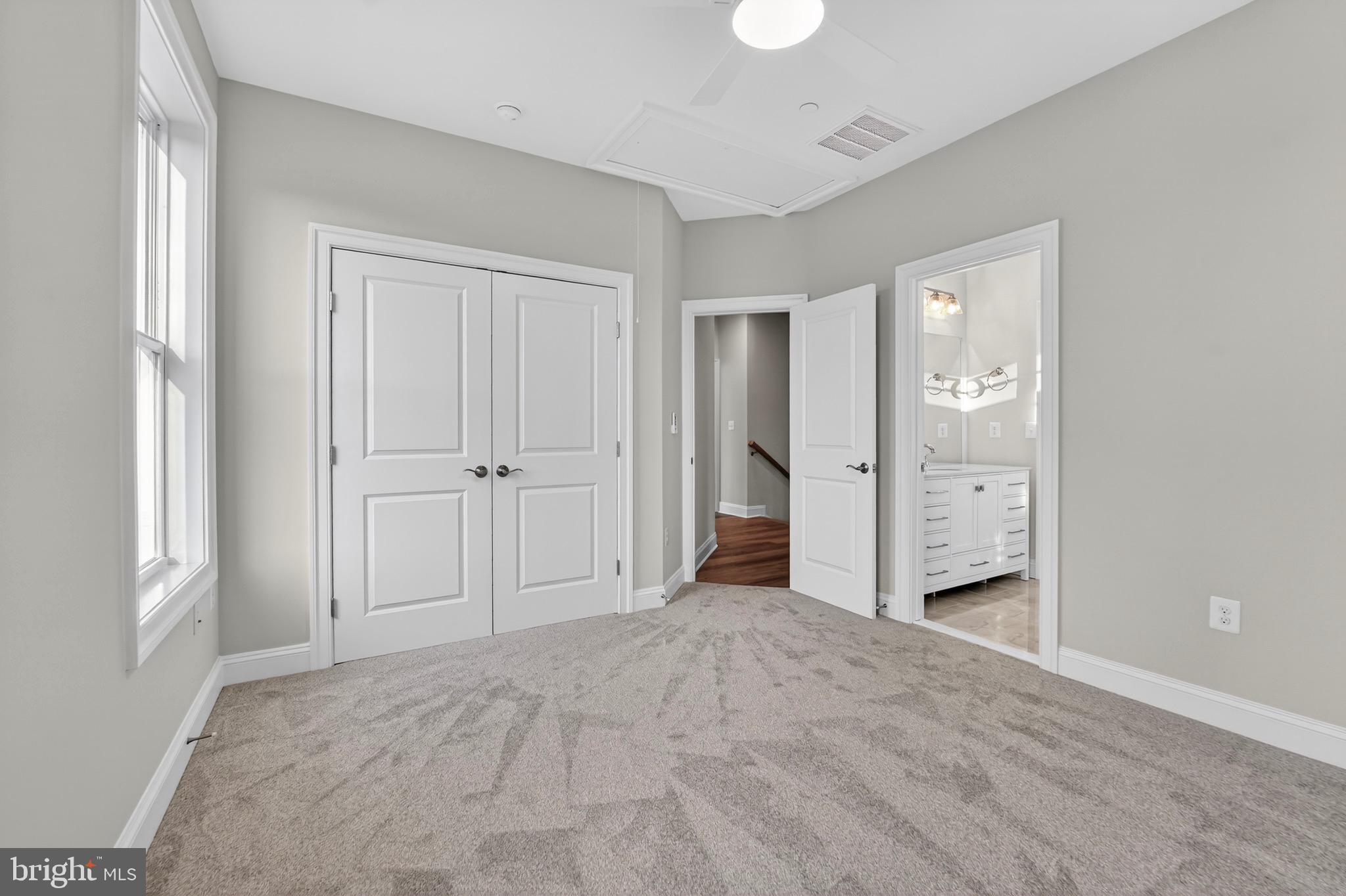 SUNRISE BEACH - Residential