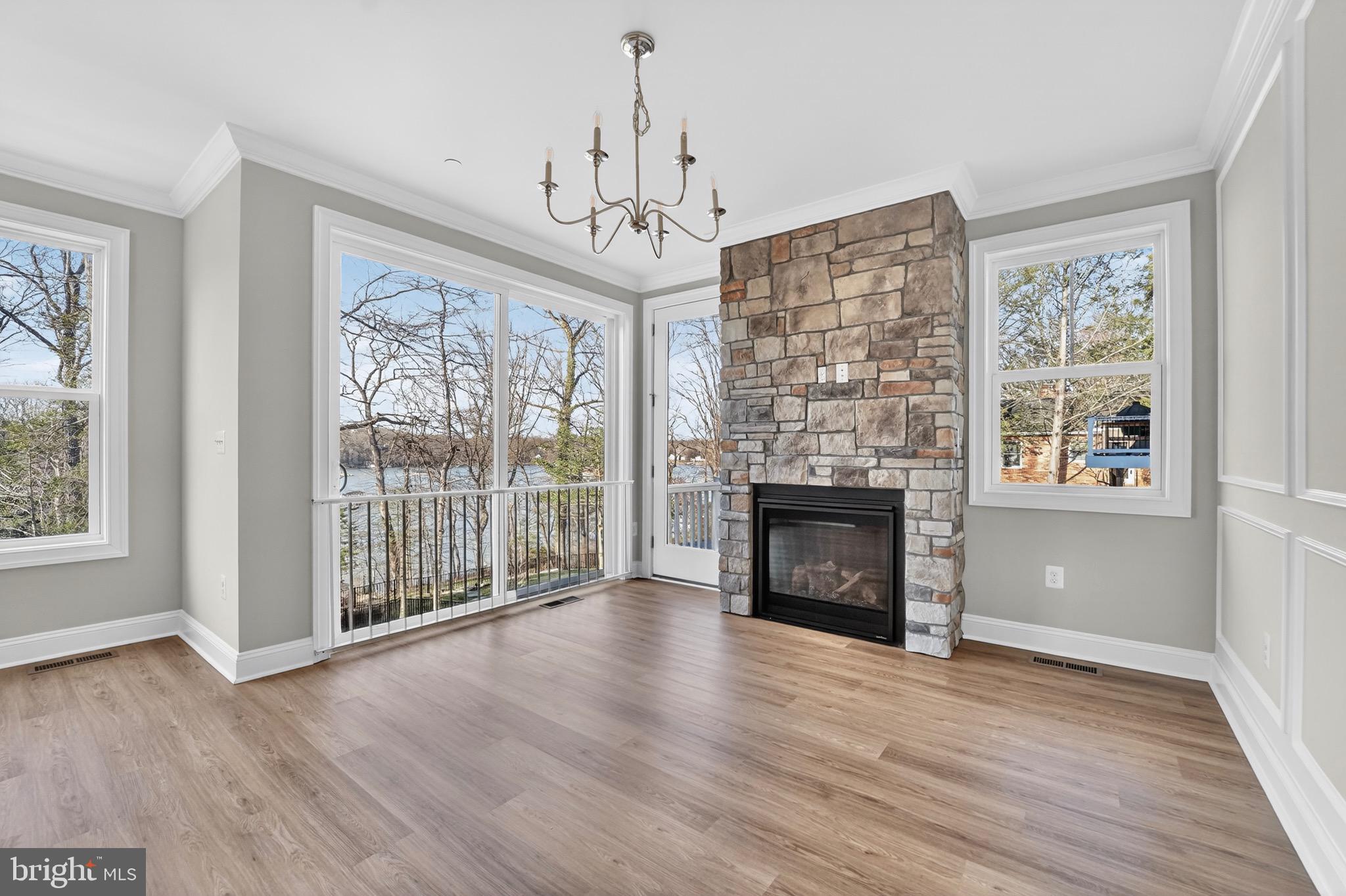 SUNRISE BEACH - Residential