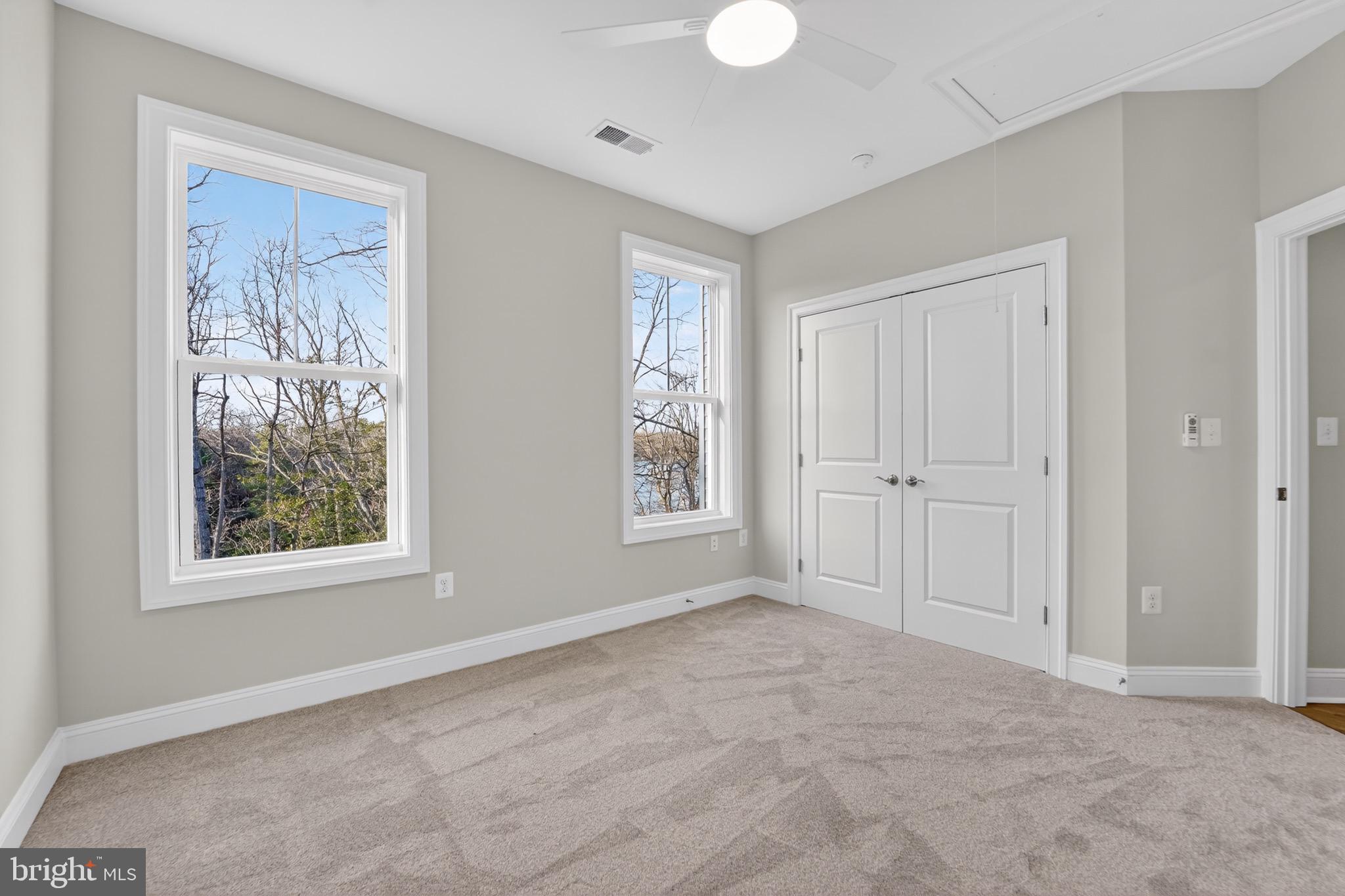 SUNRISE BEACH - Residential