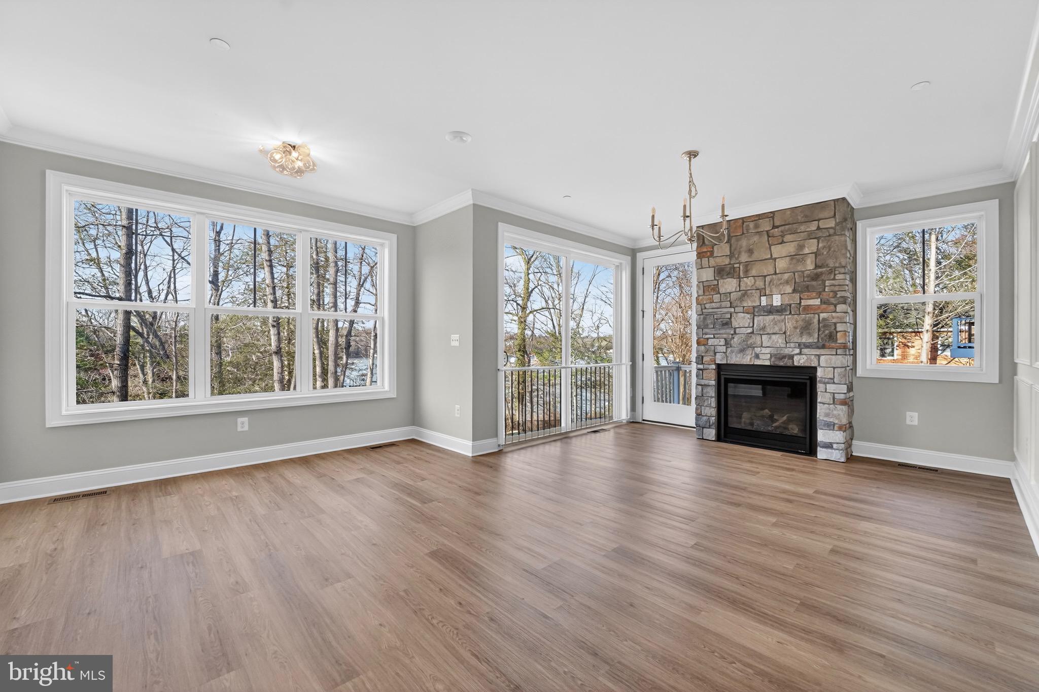 SUNRISE BEACH - Residential