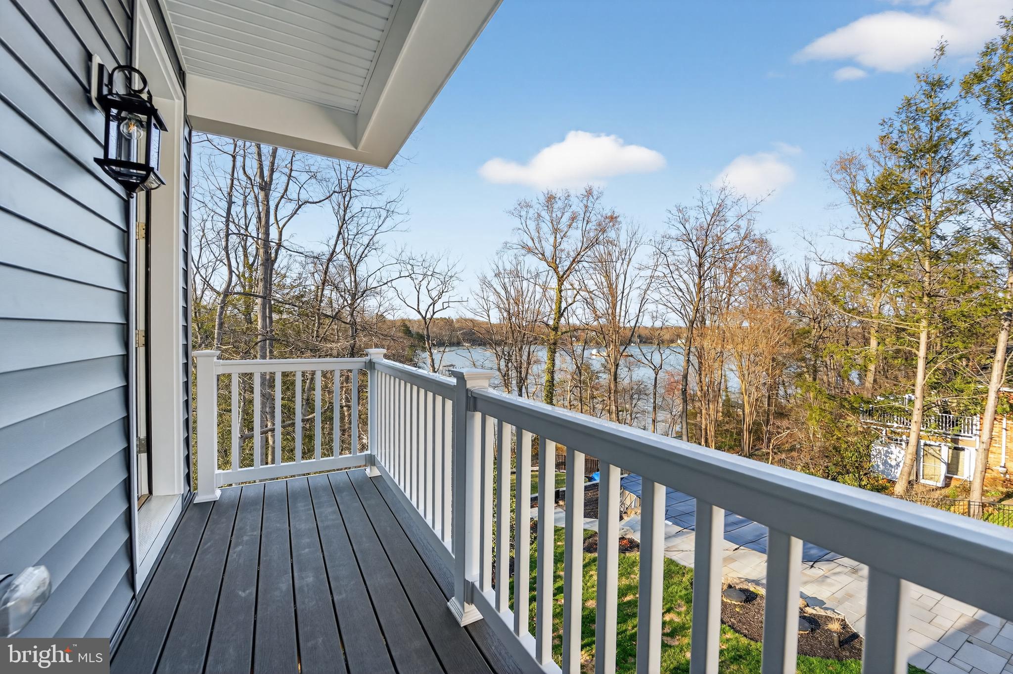 SUNRISE BEACH - Residential