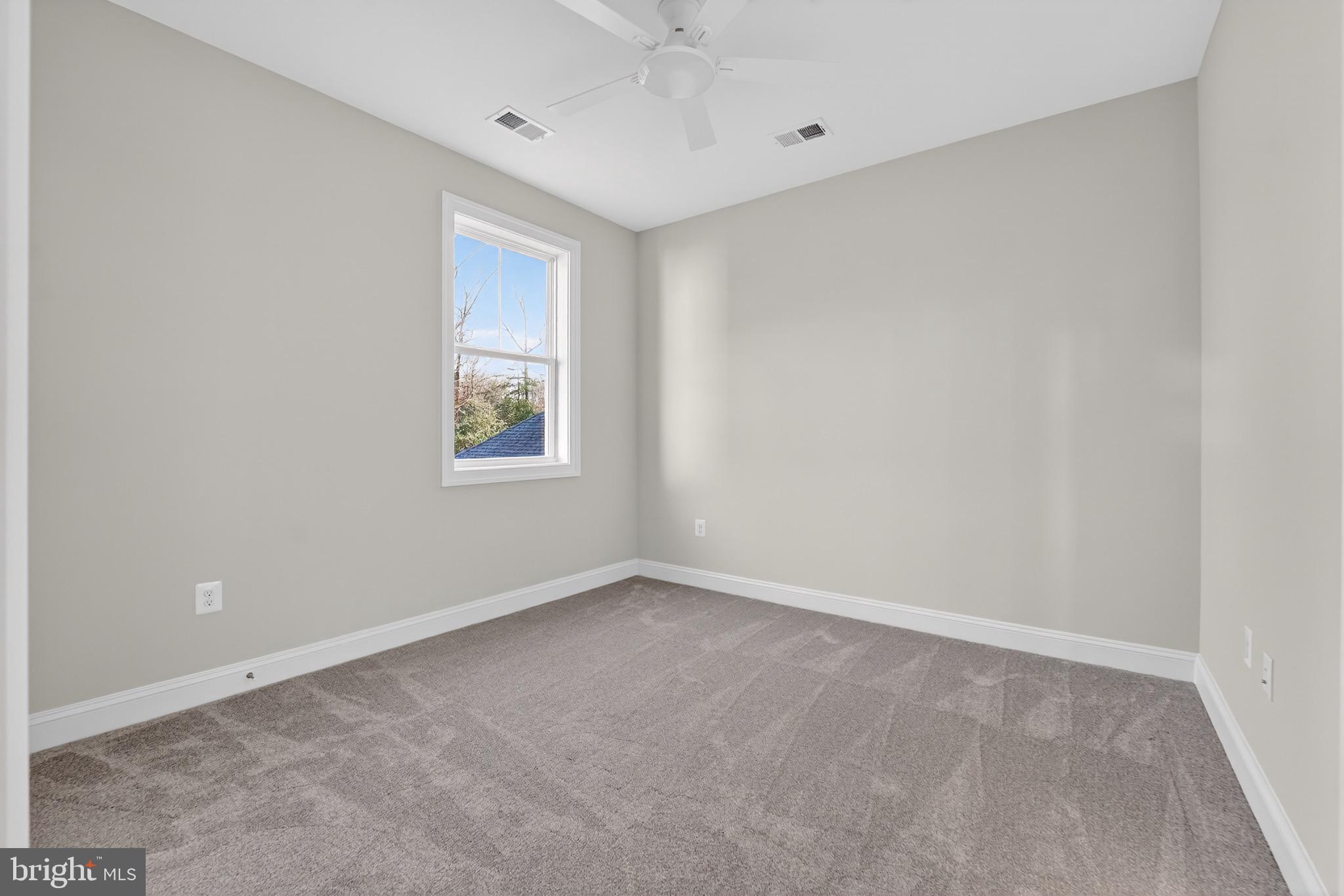 SUNRISE BEACH - Residential